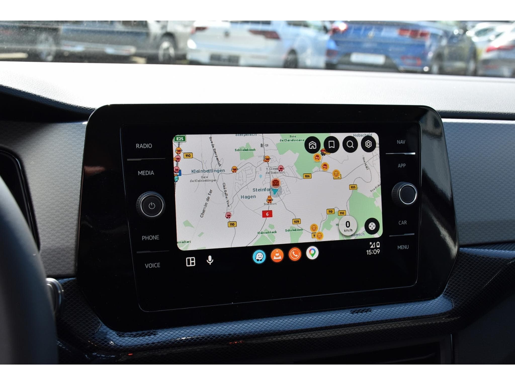 VW T-Cross 1.0 TSI Life DSG SG CHFF ACC TRAVEL SIDE CAM NEUF (2026) - Foto 12