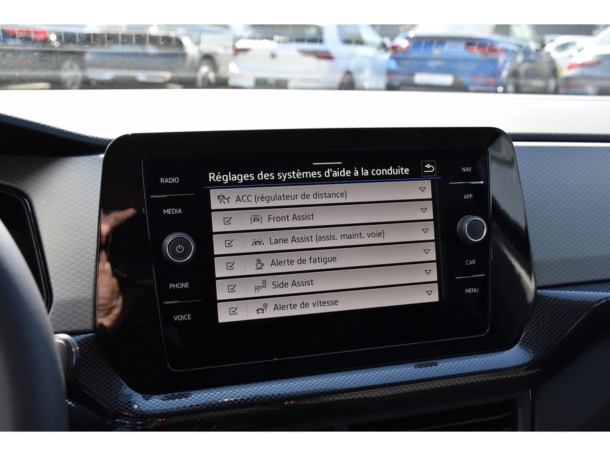 VW T-Cross 1.0 TSI Life DSG SG CHFF ACC TRAVEL SIDE CAM NEUF (2026) - Foto 14