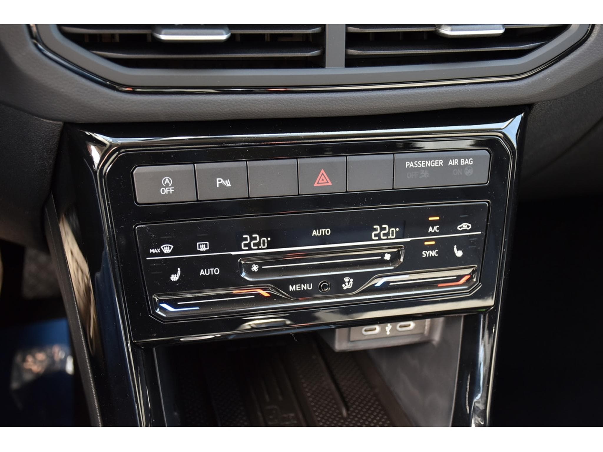 VW T-Cross 1.0 TSI Life DSG SG CHFF ACC TRAVEL SIDE CAM NEUF (2026) - Foto 19