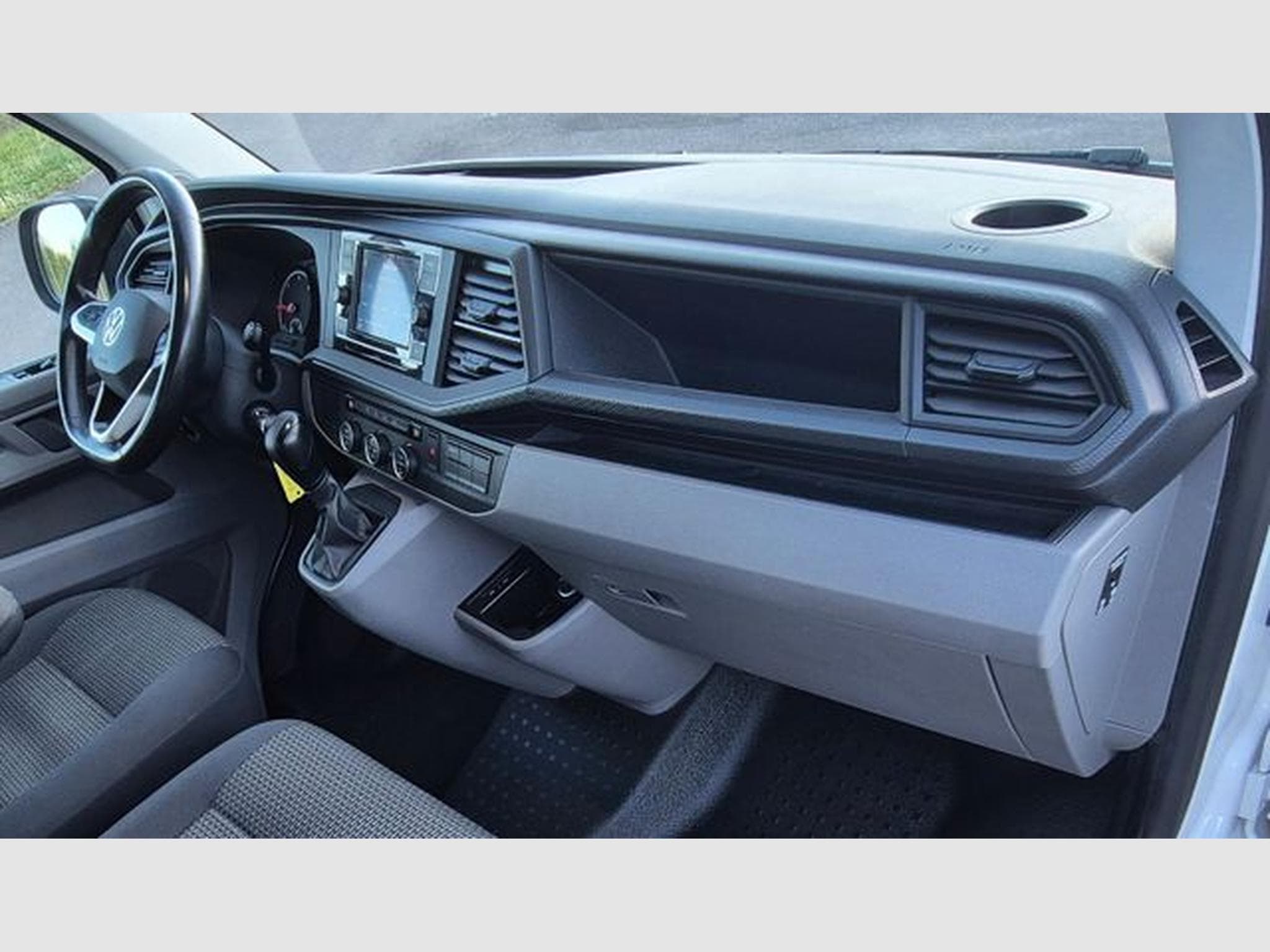 VW T6.1 T6.1 Caravelle Trendline, DSG, 150 PS. (2022) - Photo 12