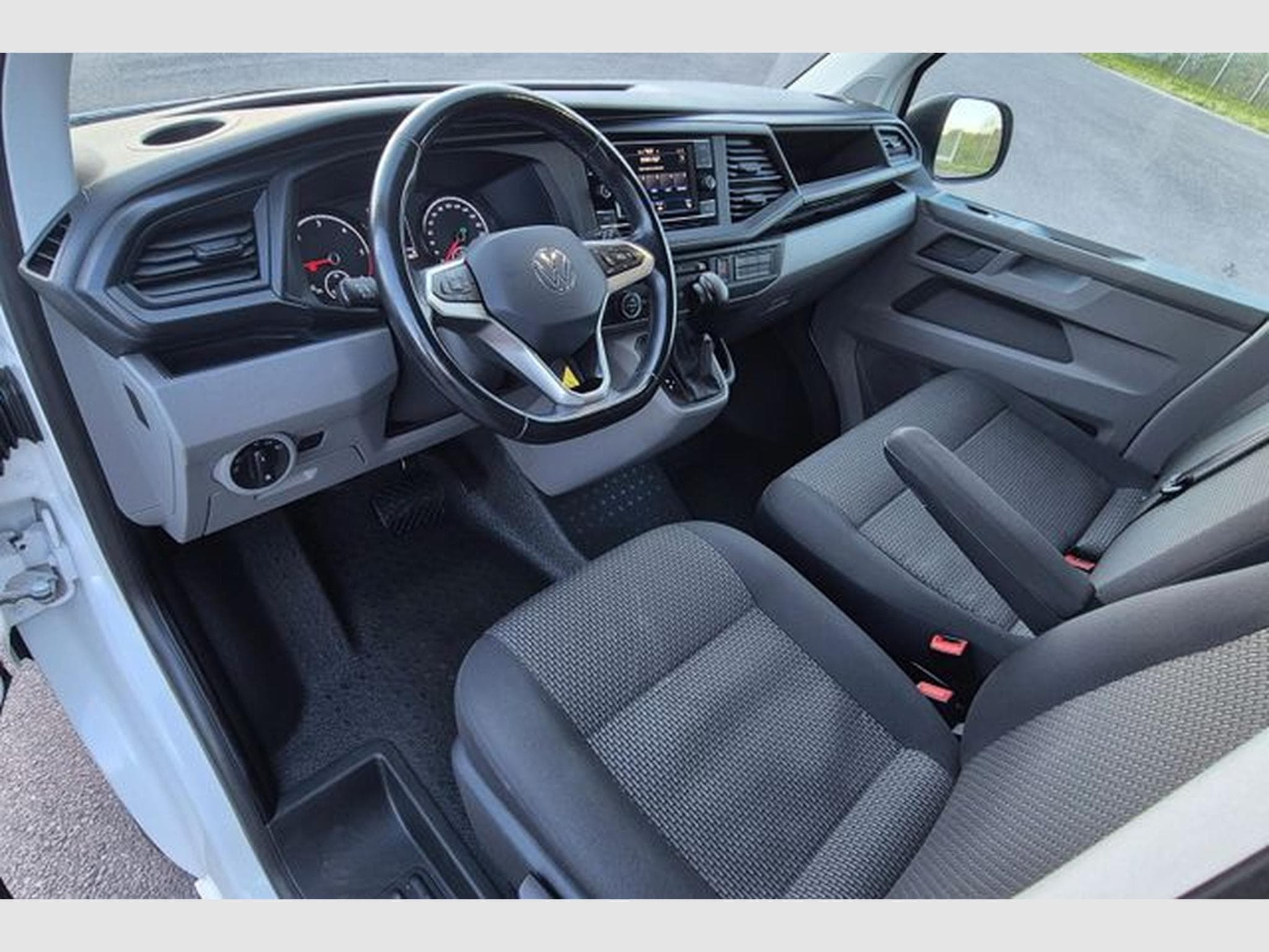 VW T6.1 Caravelle Trendline, DSG, 150 PS (2022) - Photo 13