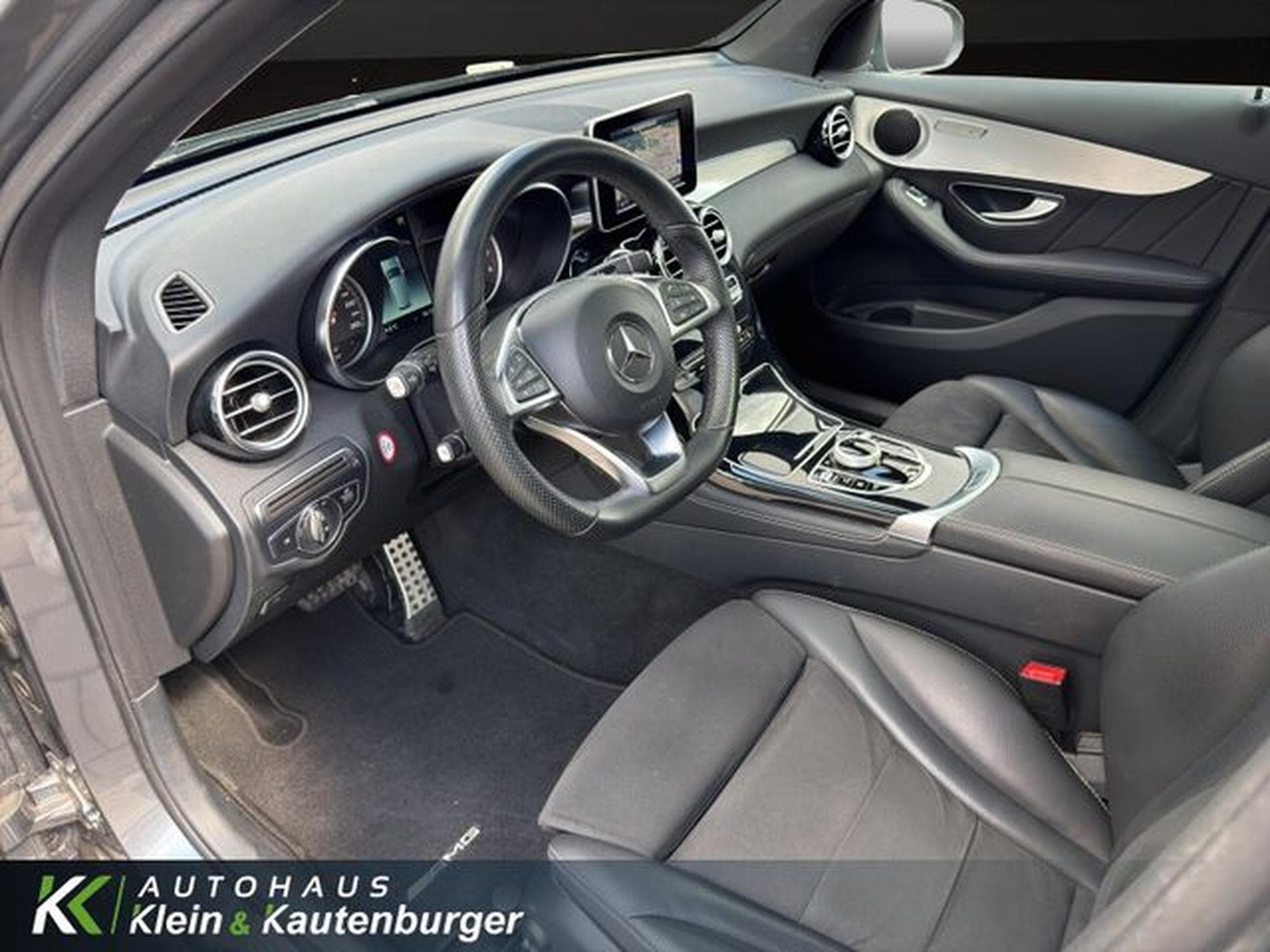 Mercedes GLC 250 GLC 250 AMG Line 4Matic +PANO+AHK+KAMERA+LED (2018) - Photo 11