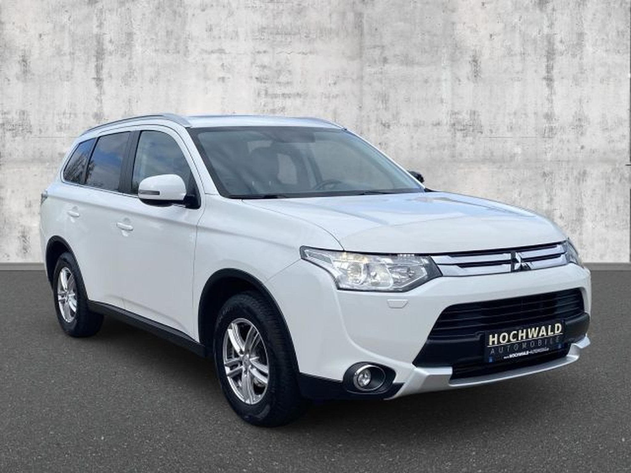 Mitsubishi Outlander Outlander 2.2 DI-D 4WD NAVI XENON GSHD 7-Sitzer (2015) - Photo 7