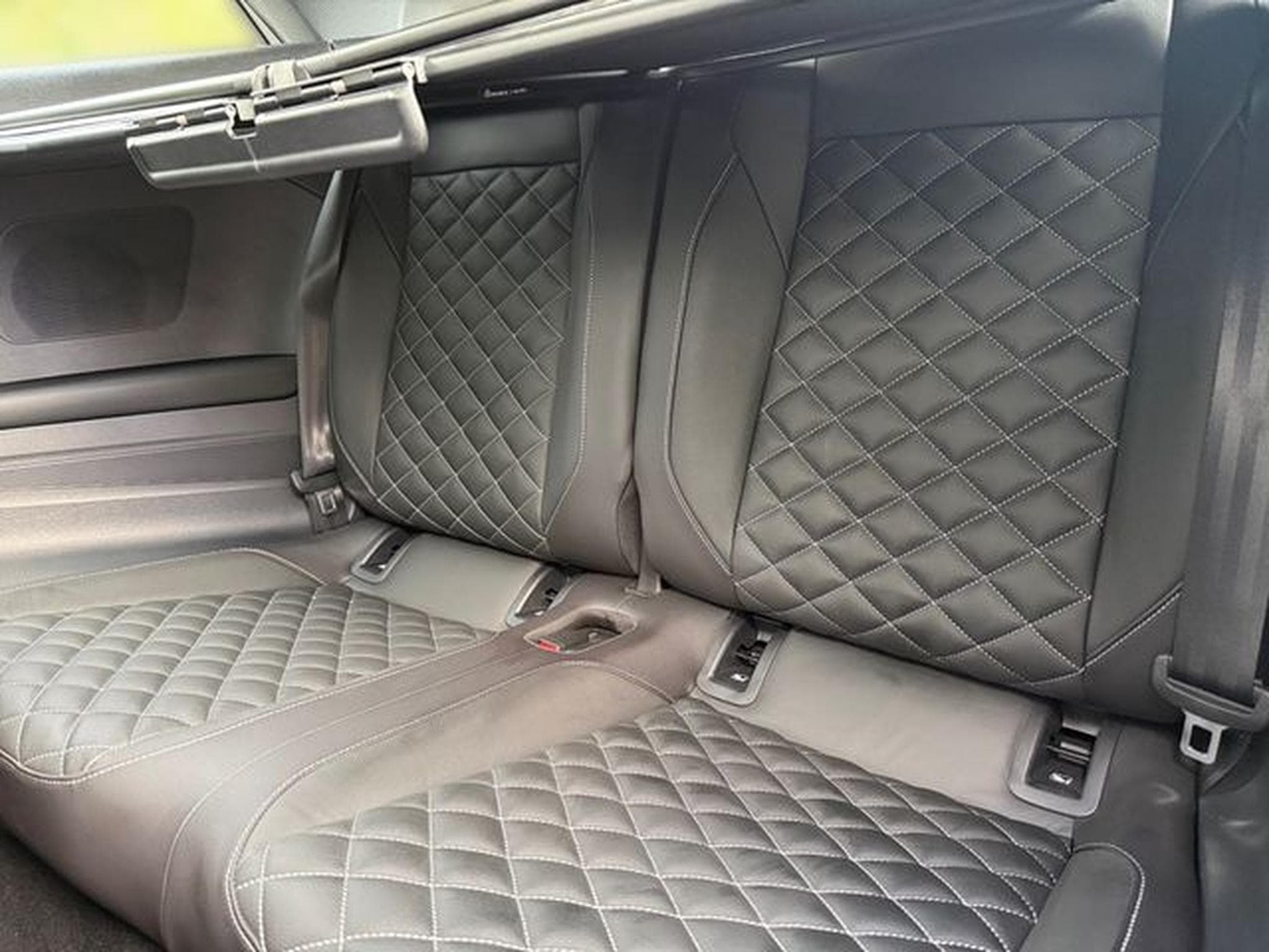 VW T-Roc T-Roc Edition Grey (2023) - Photo 13