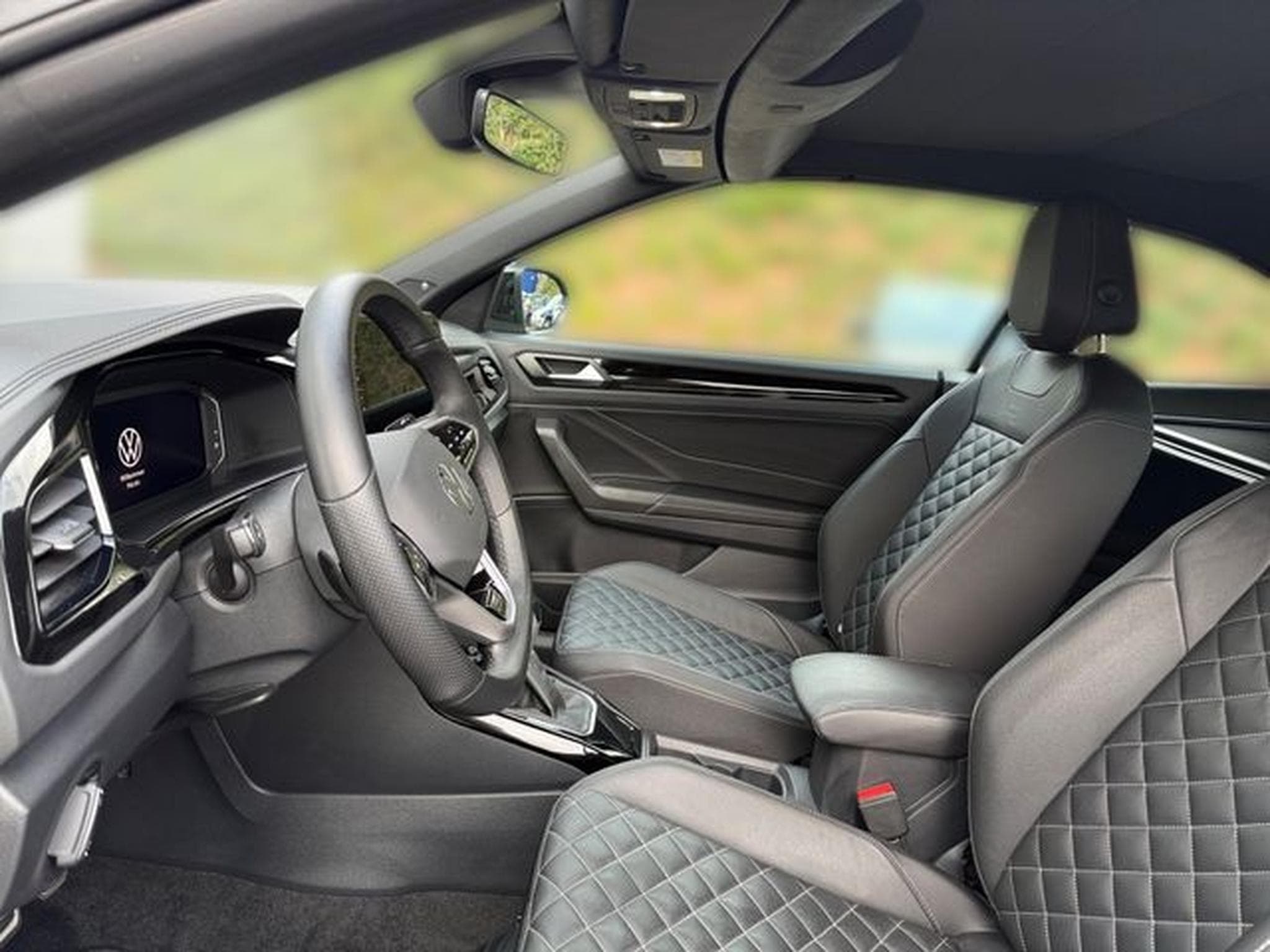 VW T-Roc T-Roc Edition Grey (2023) - Photo 8