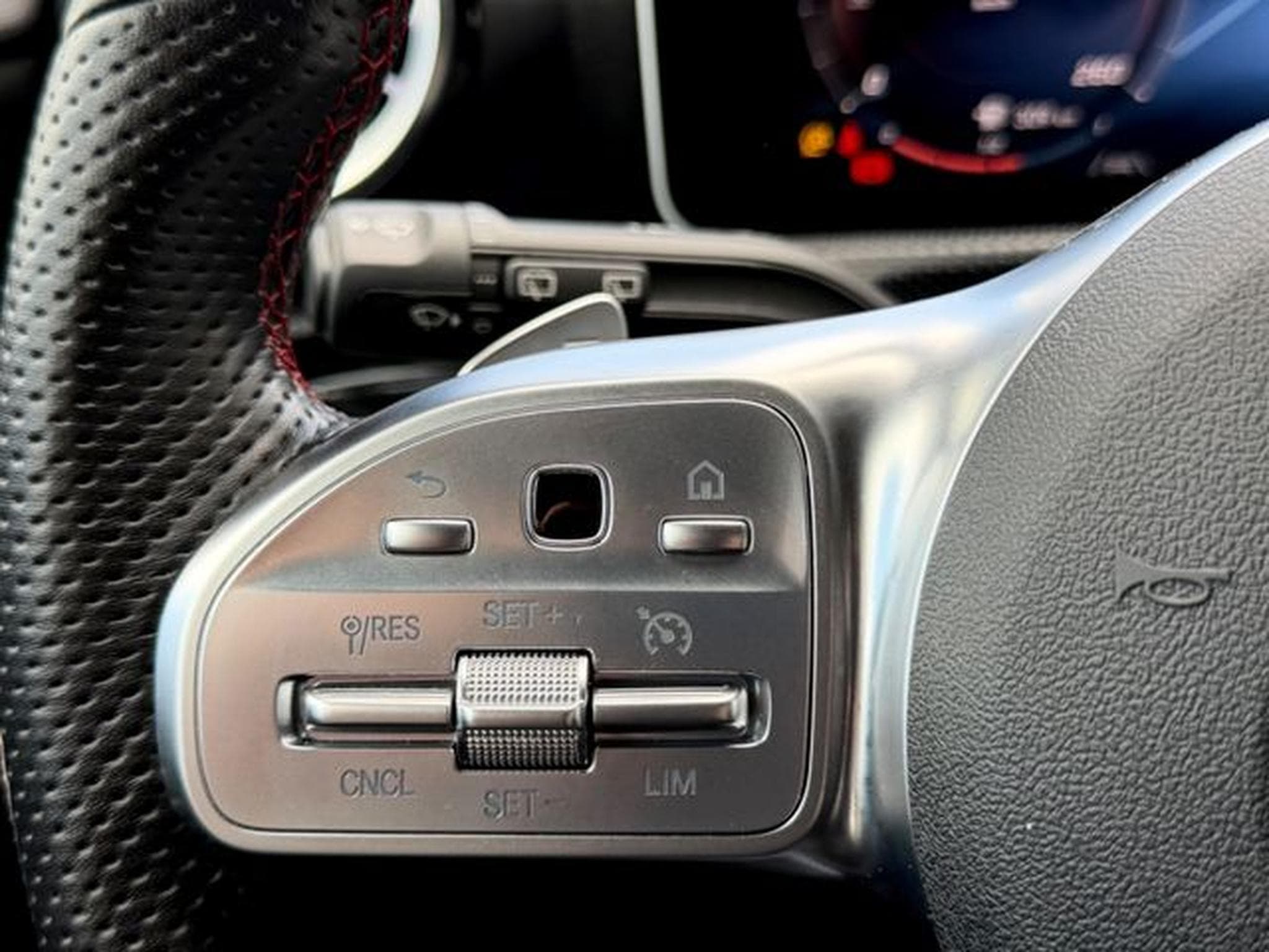 Mercedes A 220 A 220 4Matic Amg Line /NAVI/LED/CAM/BURM/1.HAND/ (2019) - Photo 18
