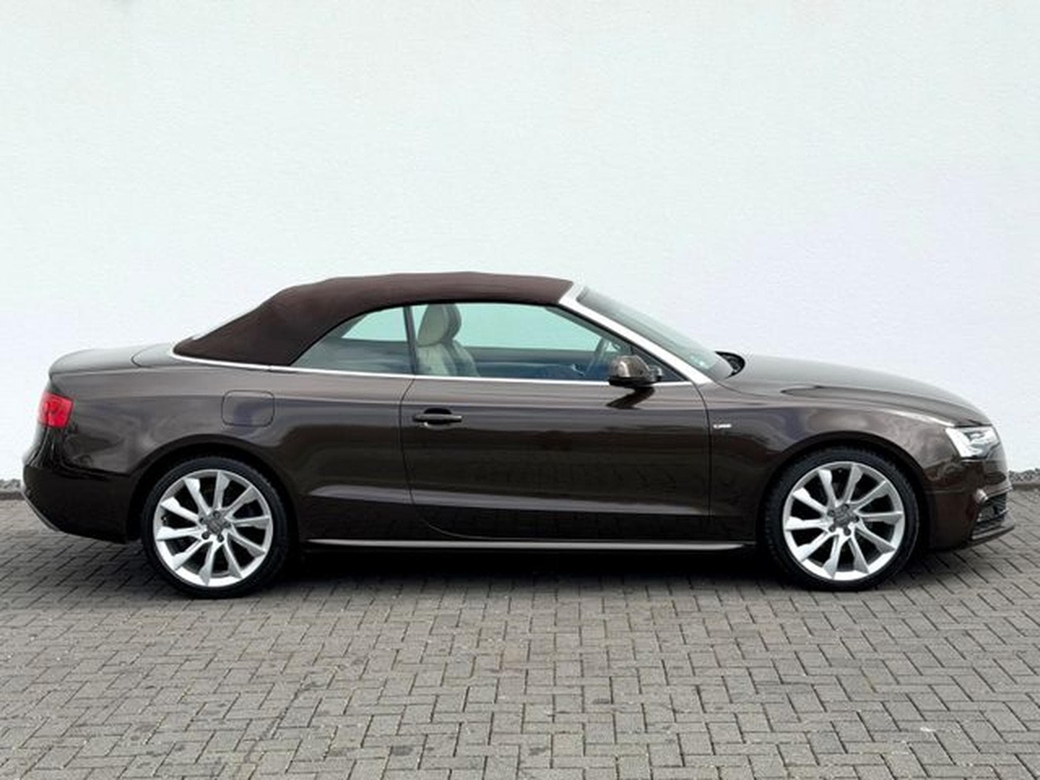 Audi A5 A5 Kabrio 2.0 TDI S line /NAVI/LED/PDC/GARANTIE/ (2014) - Photo 22