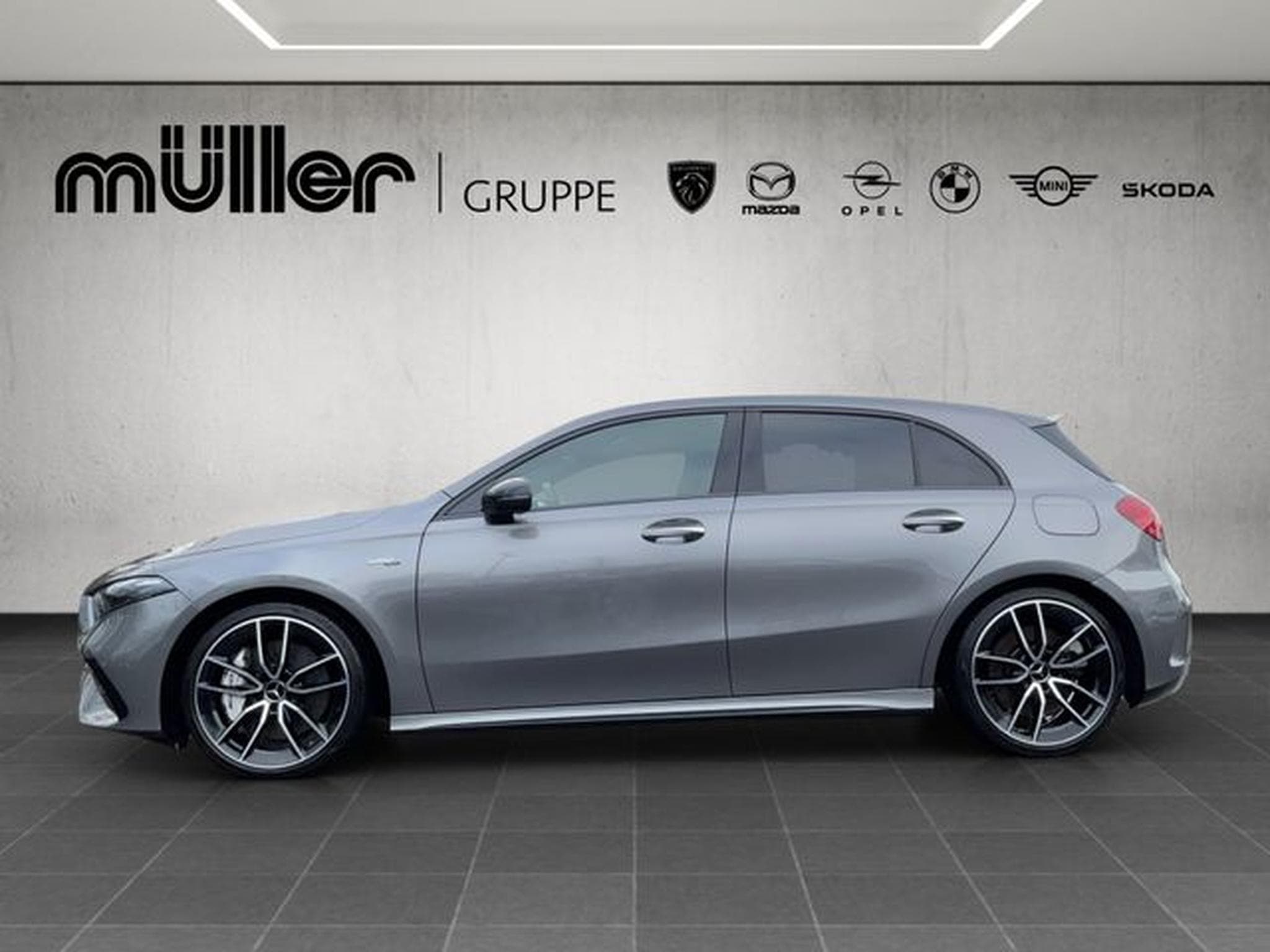 Mercedes A 35 AMG A 35 AMG 4Matic AMG Speedshift DCT 8G AMG Line A (2023) - Photo 3