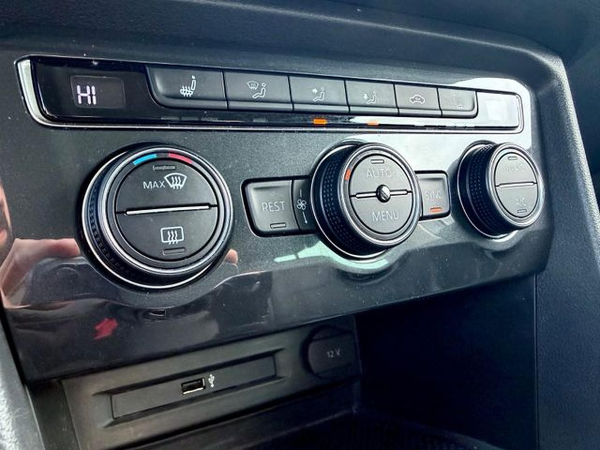 VW Tiguan Tiguan R line 2.0 TDI DSG 4Motion /NAVI/LED (2019) - Photo 20