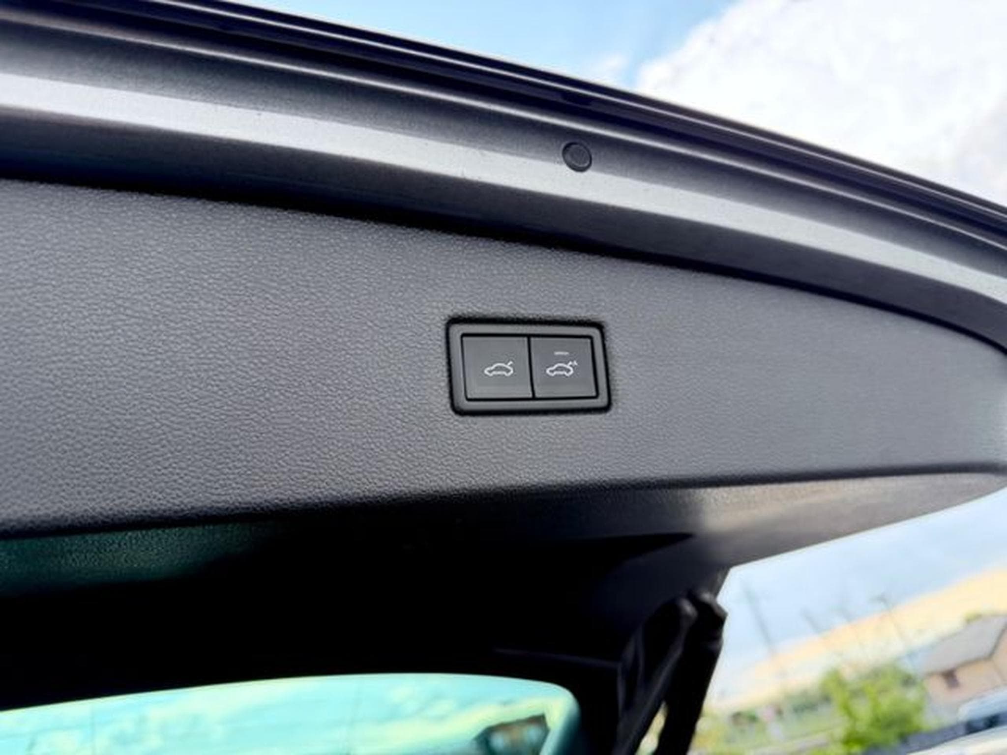 VW Tiguan Tiguan R line 2.0 TDI DSG 4Motion /NAVI/LED (2019) - Photo 22