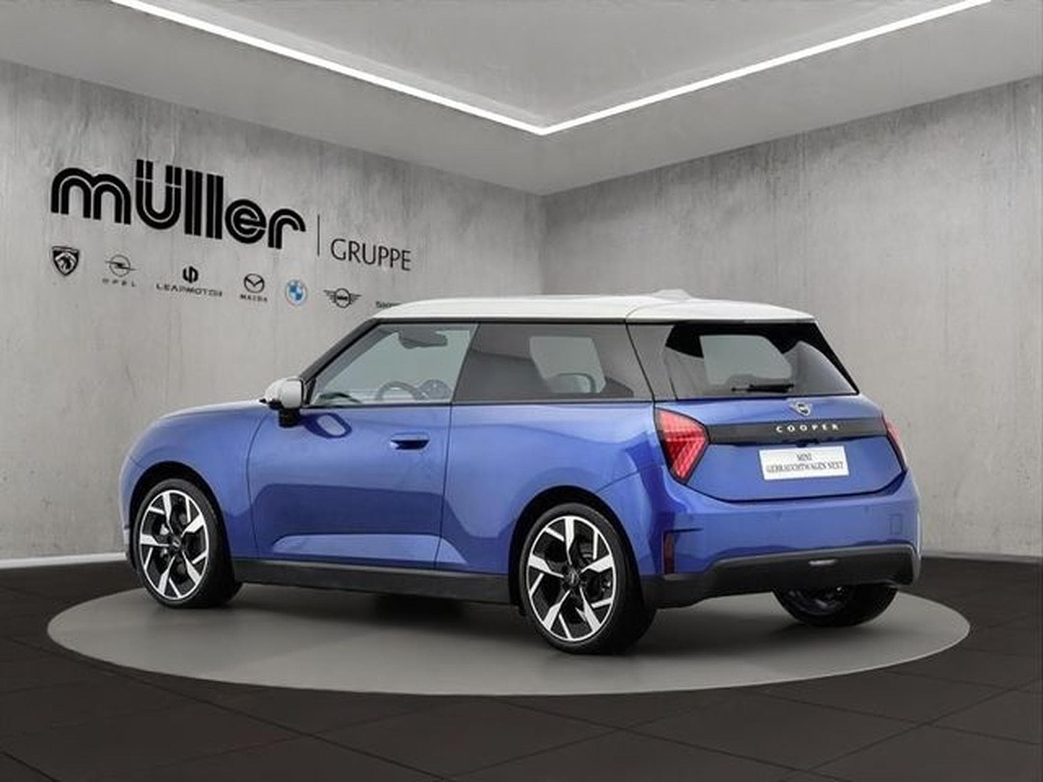 MINI Cooper Cooper E FAVOURED TRIM LED PANO HUD HARMAN KARDO (2024) - Photo 4