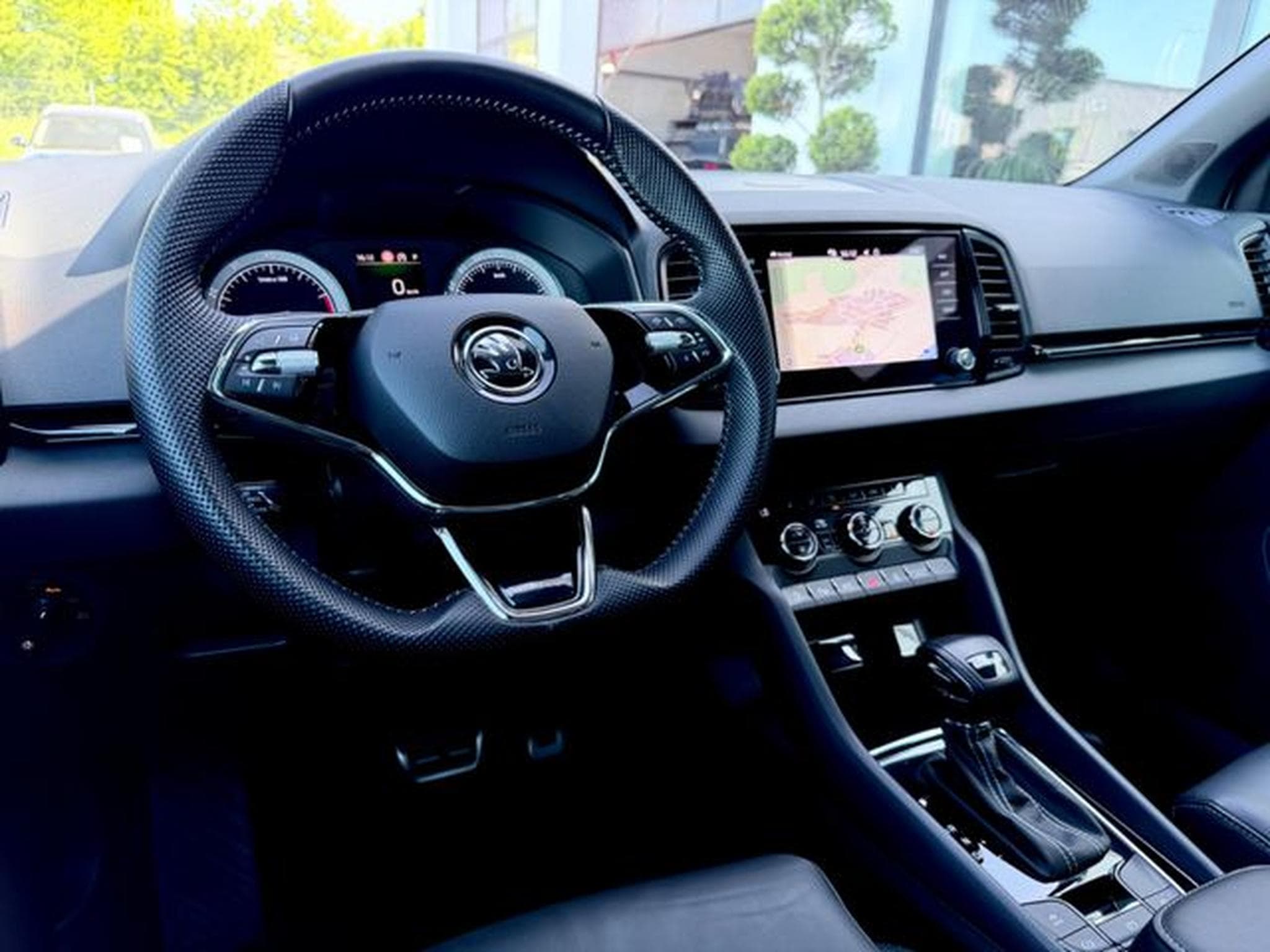 Skoda Karoq Karoq Sportline 1.5 TSI DSG /NAVI/LED/ACC/360CAM (2022) - Foto 11