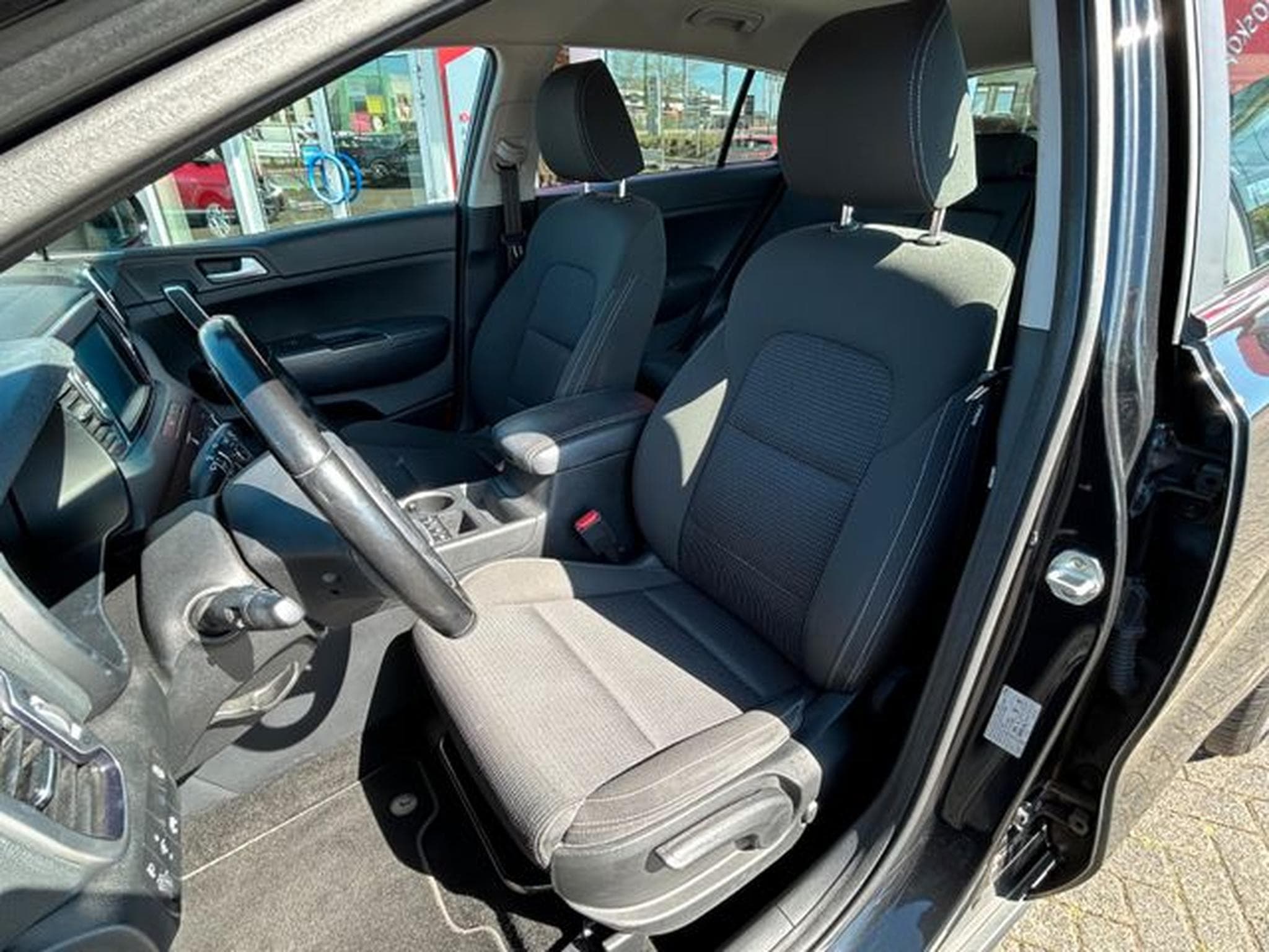 Kia Sportage Sportage 1,6T-GDI DCT Vision 4WD Navi AHK 1.Hand (2017) - Photo 10