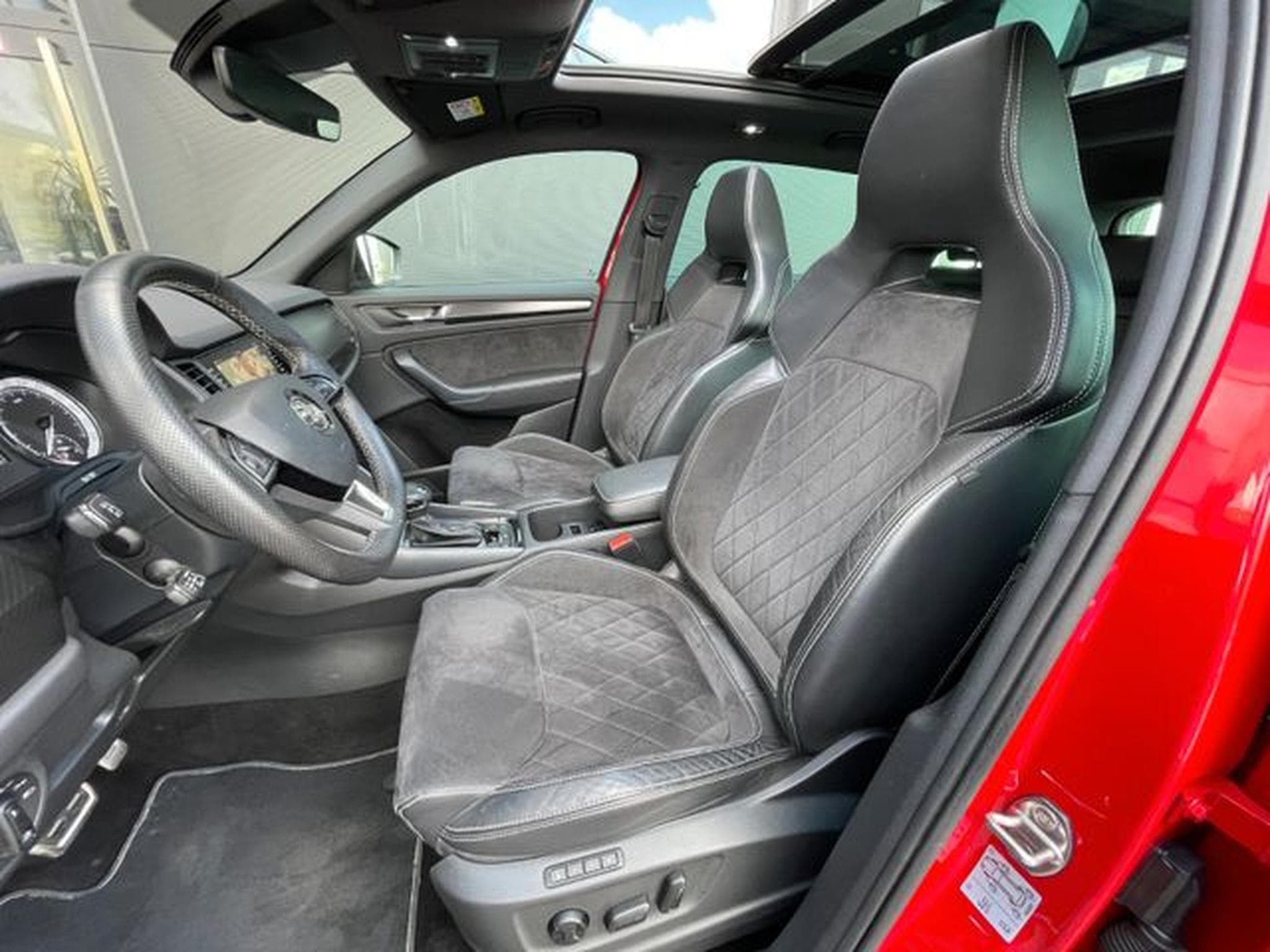 Skoda Kodiaq Kodiaq 2,0TDi Sportline 4x4 20" Pano 360° Memory (2020) - Photo 10