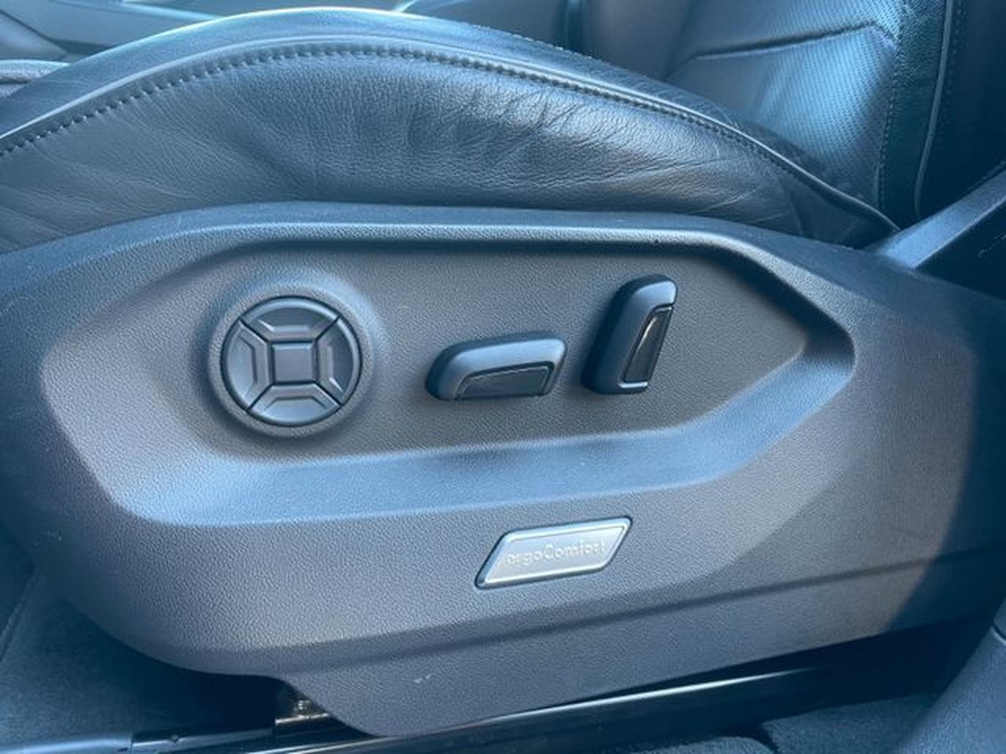 VW Touareg Touareg  3,0TDi R-Line STandhz Pano Luft AHK IQ (2020) - Photo 15