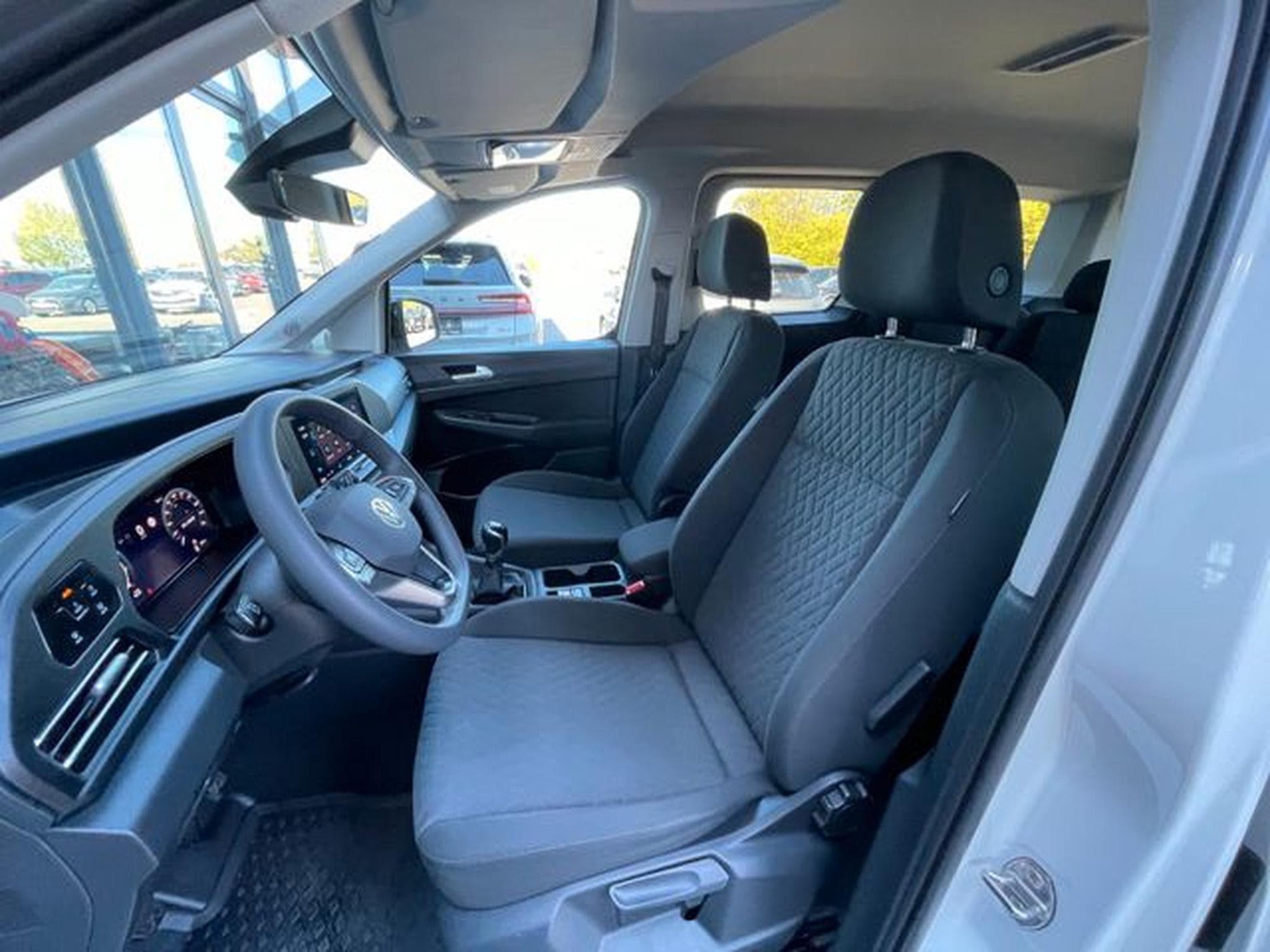 VW Caddy Caddy 1,5TSi 6-Gang Life Flügel AHK Carplay Kam (2025) - Photo 11