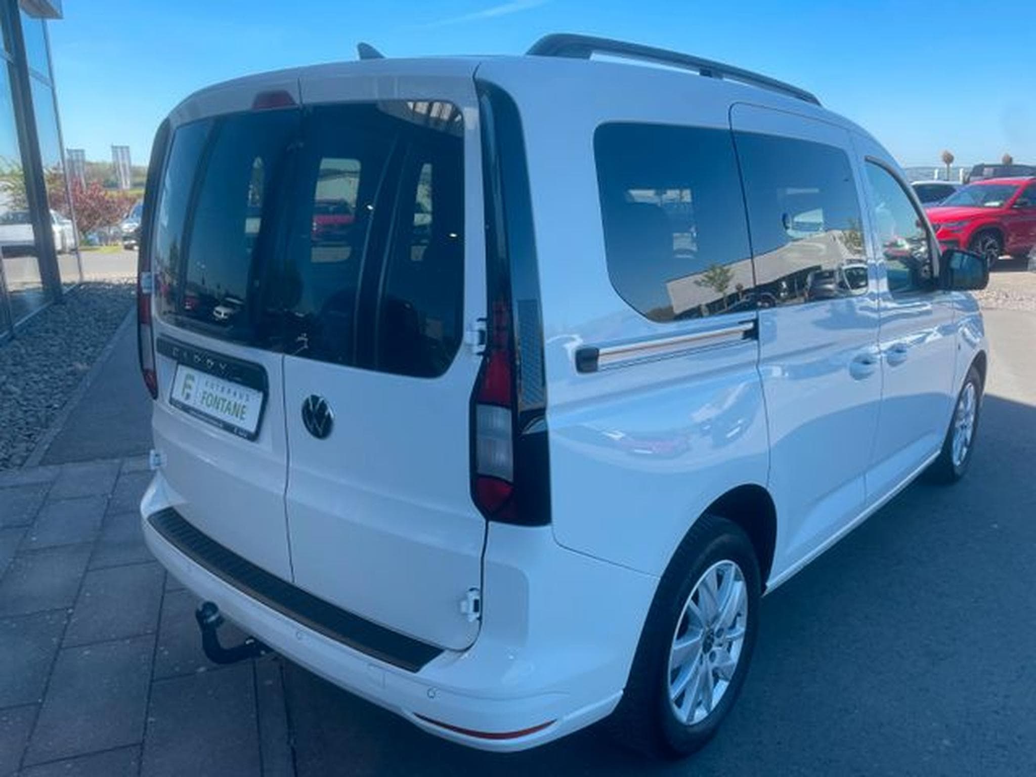 VW Caddy Caddy 1,5TSi 6-Gang Life Flügel AHK Carplay Kam (2025) - Photo 5