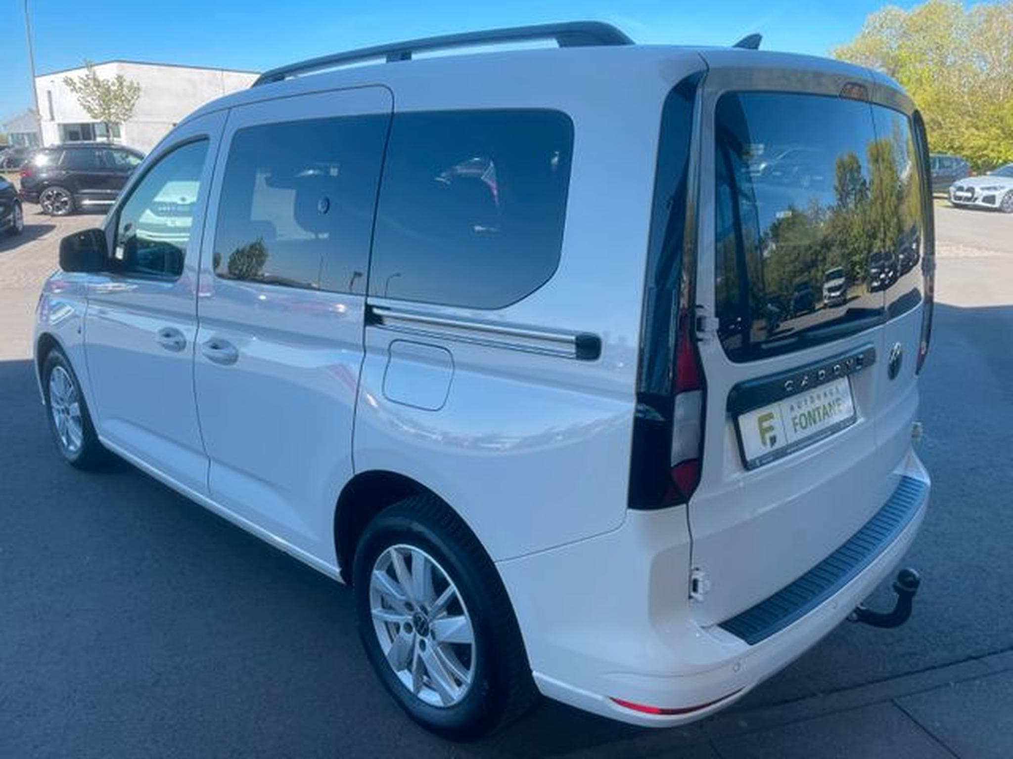 VW Caddy Caddy 1,5TSi 6-Gang Life Flügel AHK Carplay Kam (2025) - Photo 7