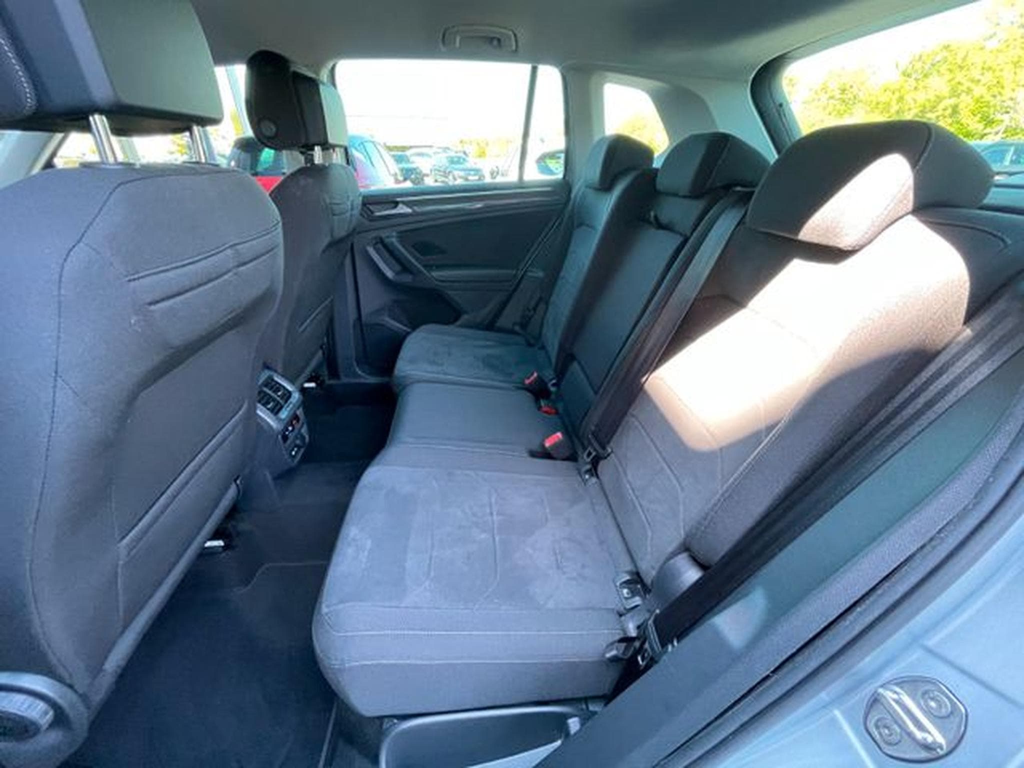 VW Tiguan Tiguan 1,4TSi Elegance eHybrid PlugIn AHK Key Ka (2022) - Photo 12