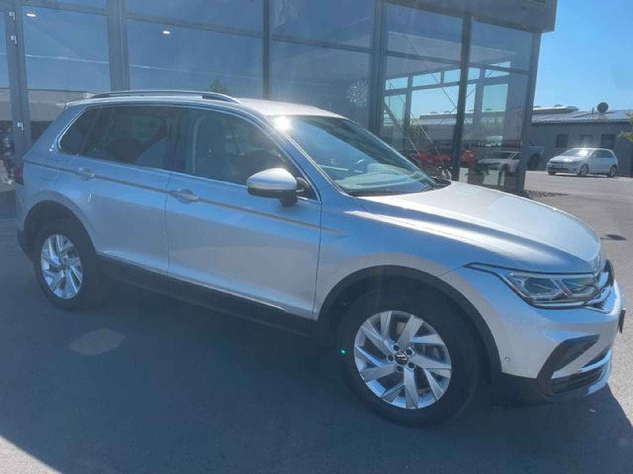 VW Tiguan Tiguan 1,4TSi Elegance eHybrid PlugIn AHK Key Ka (2022) - Photo 4