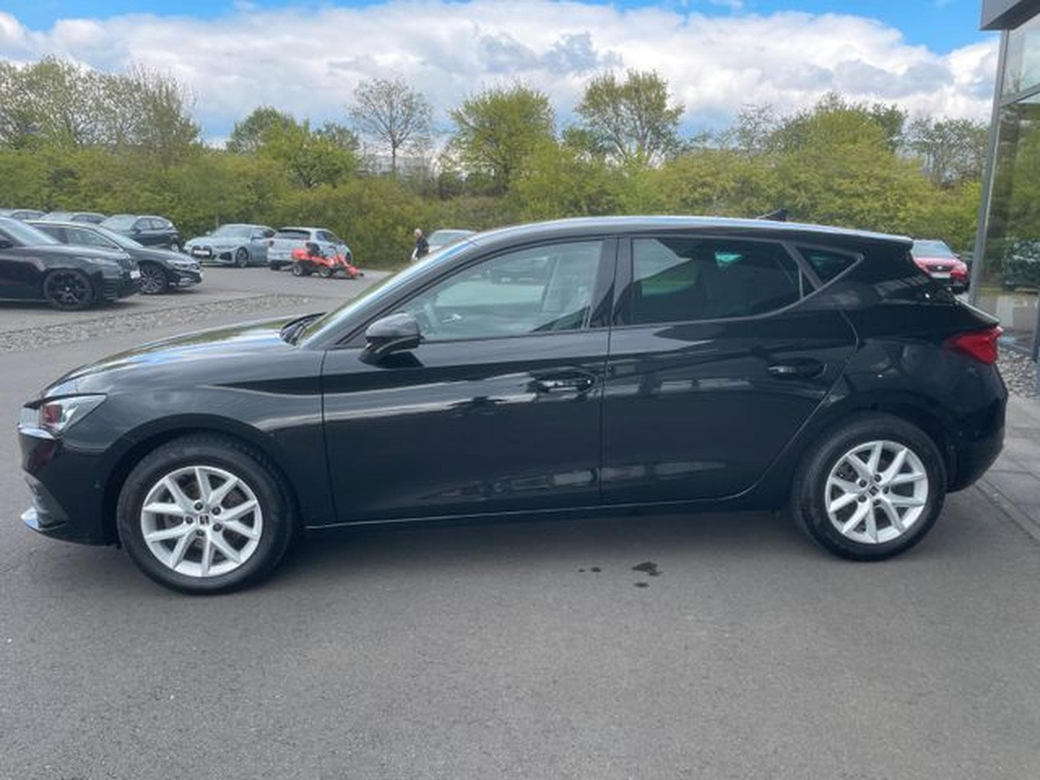 Seat Leon Leon 1,5TSi Schalter Style Virtual PDC Tempomat (2024) - Photo 8