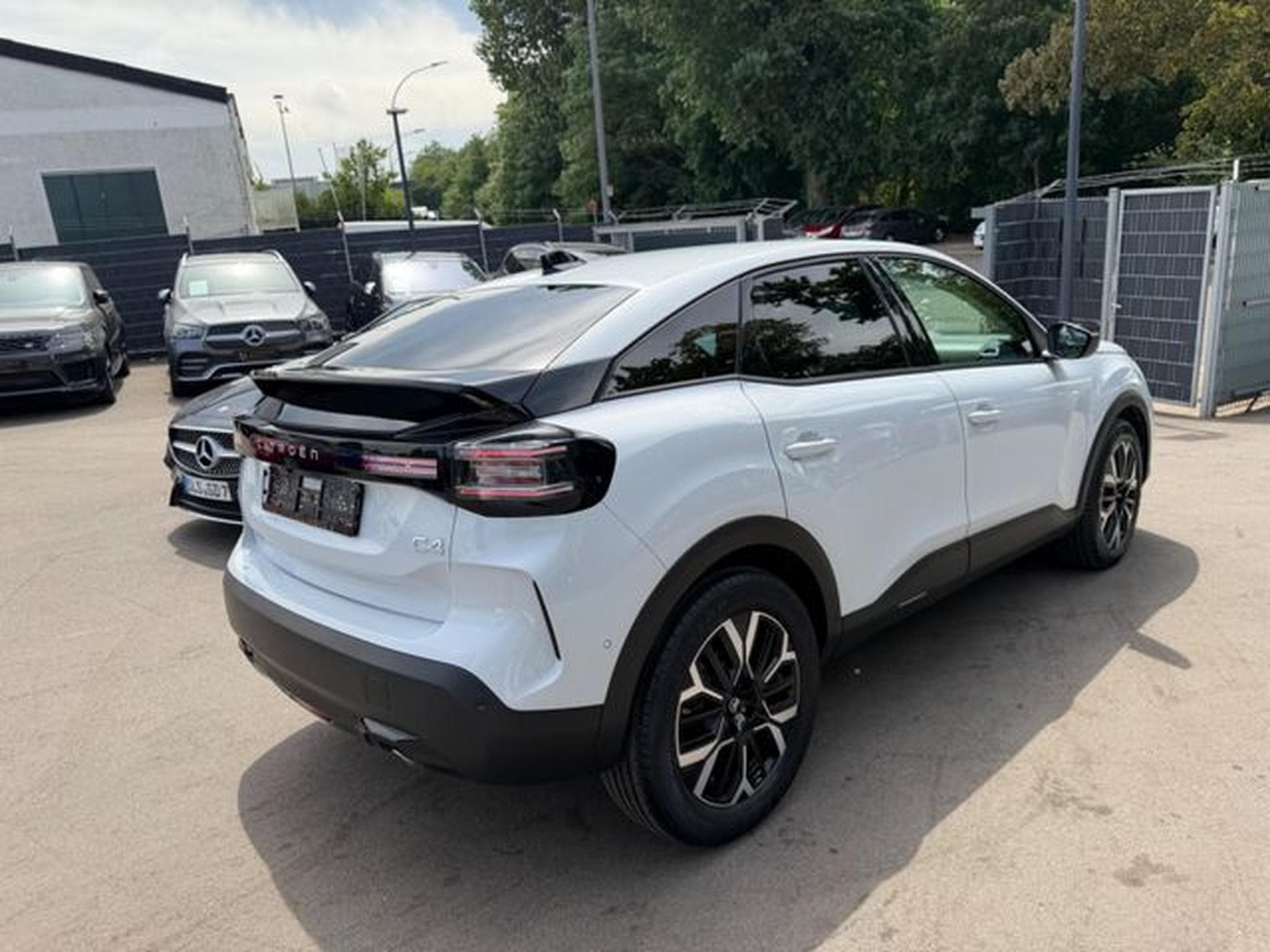 Citroën C4 C4 LIM MAX*FACELIFT*AUT*KAMERA*LEDER*LED*TOP (2025) - Photo 6