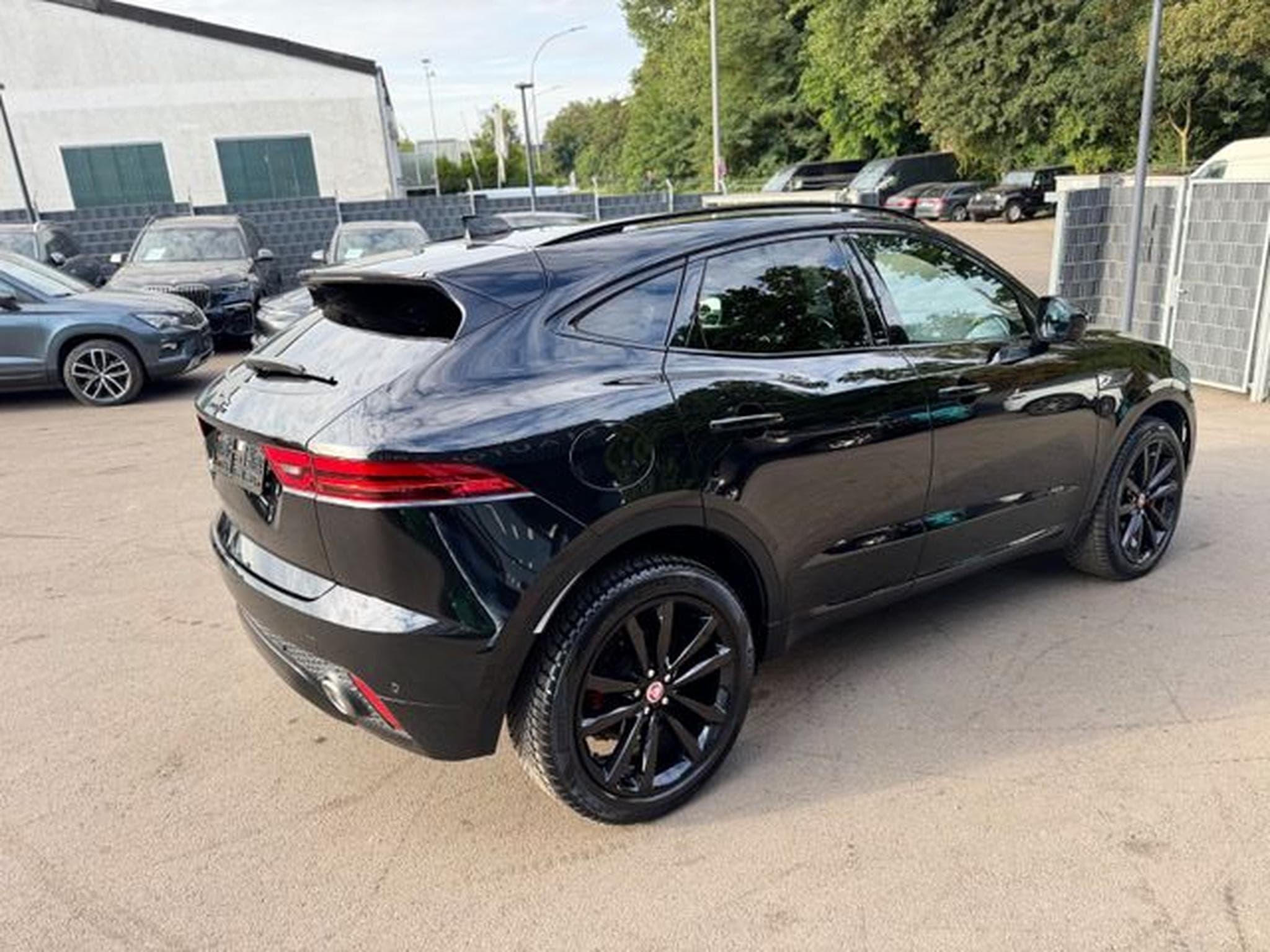 Jaguar E-Pace E-PACE R-DYNAMIC BLACK PAKET SE AWD*VOLL* (2021) - Photo 6