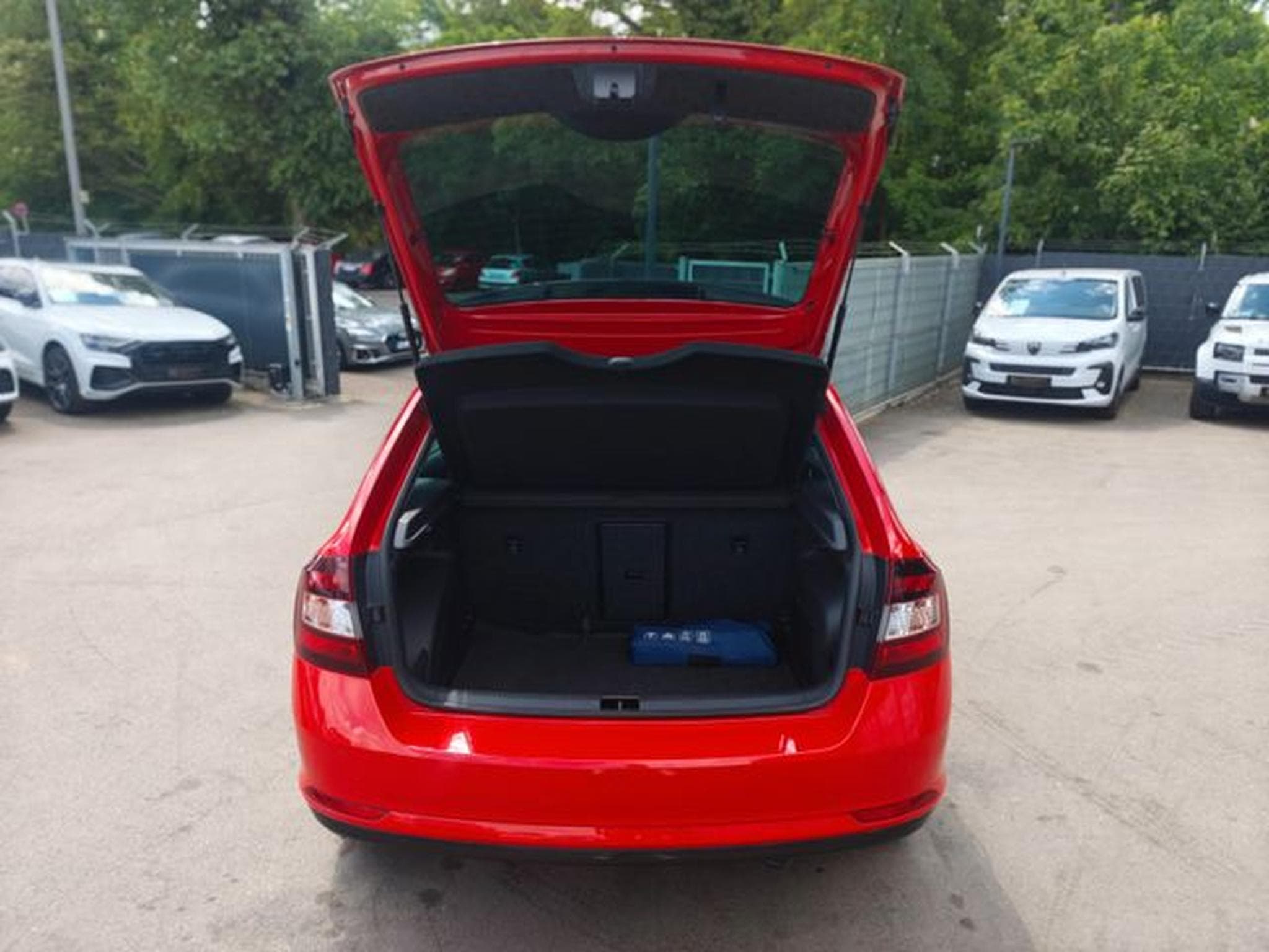 Skoda Rapid RAPID LIM* MONTE CARLO *NAVI*PANO*SHZ*2.HAND (2015) - Photo 8