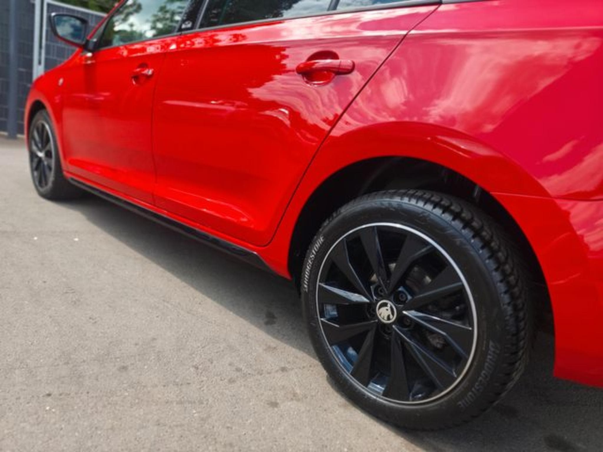 Skoda Rapid RAPID LIM* MONTE CARLO *NAVI*PANO*SHZ*2.HAND (2015) - Photo 9