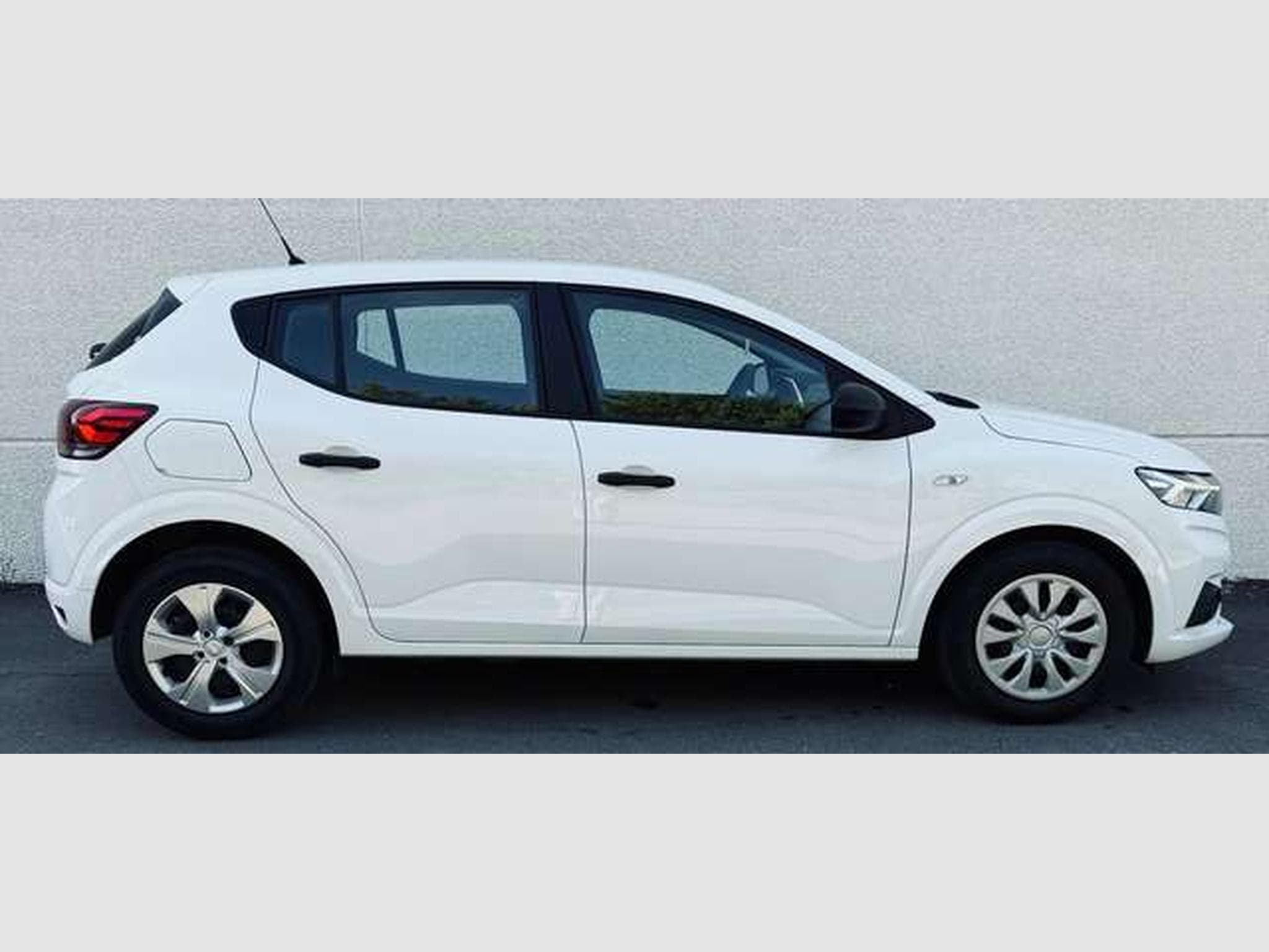 Dacia Sandero Sandero 1.0i SCe Essential (2022) - Photo 4