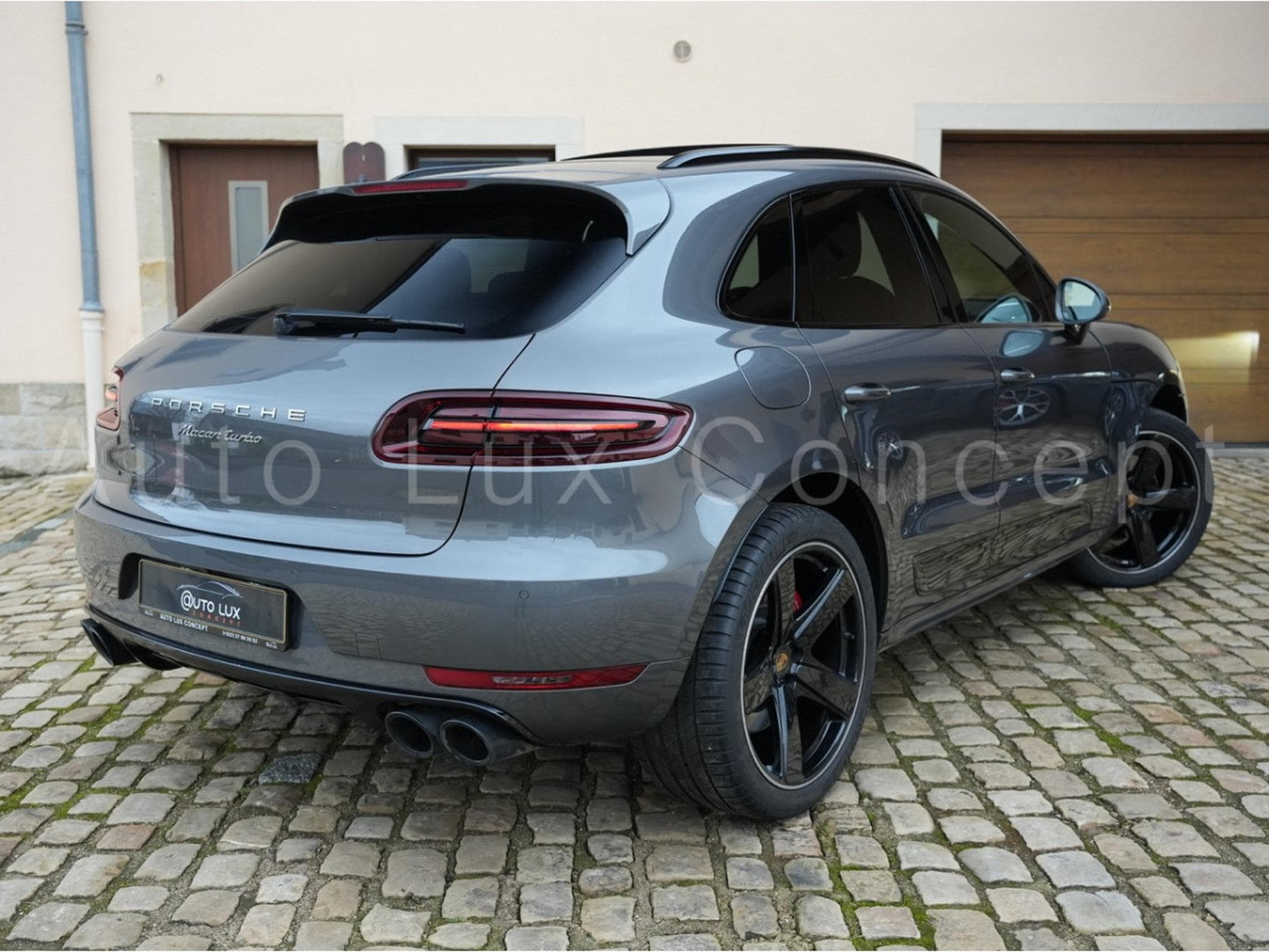 Porsche Macan Turbo (2015) - Photo 3