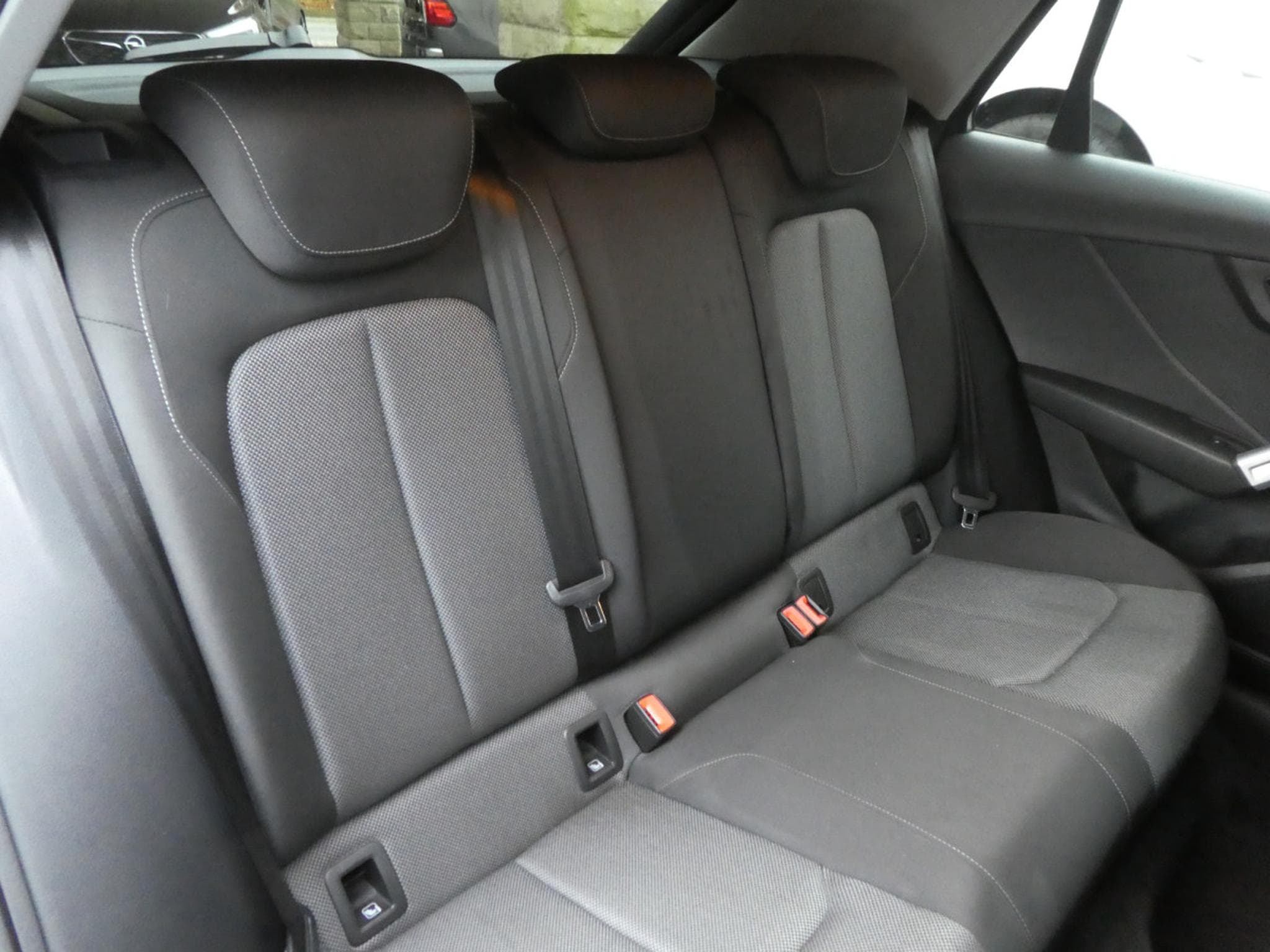 Audi Q2 TDi 116 Sport (2018) - Foto 4