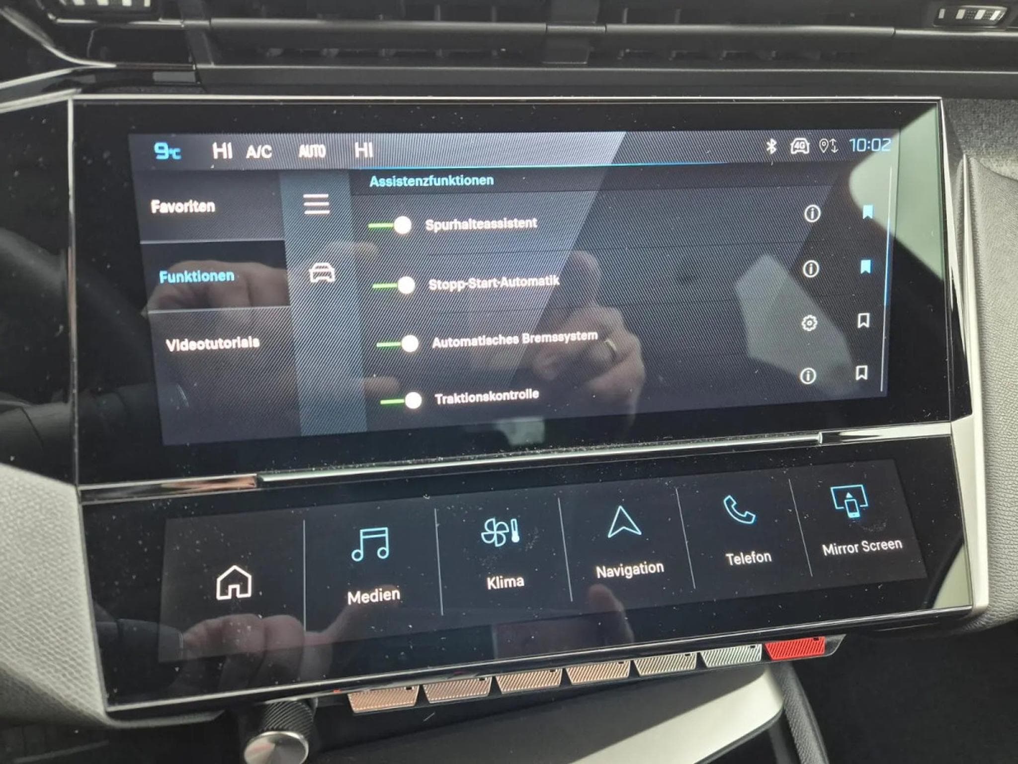 Peugeot 308 1.2 PureTrch 145 EAT8 ALLURE (2026) - Photo 19