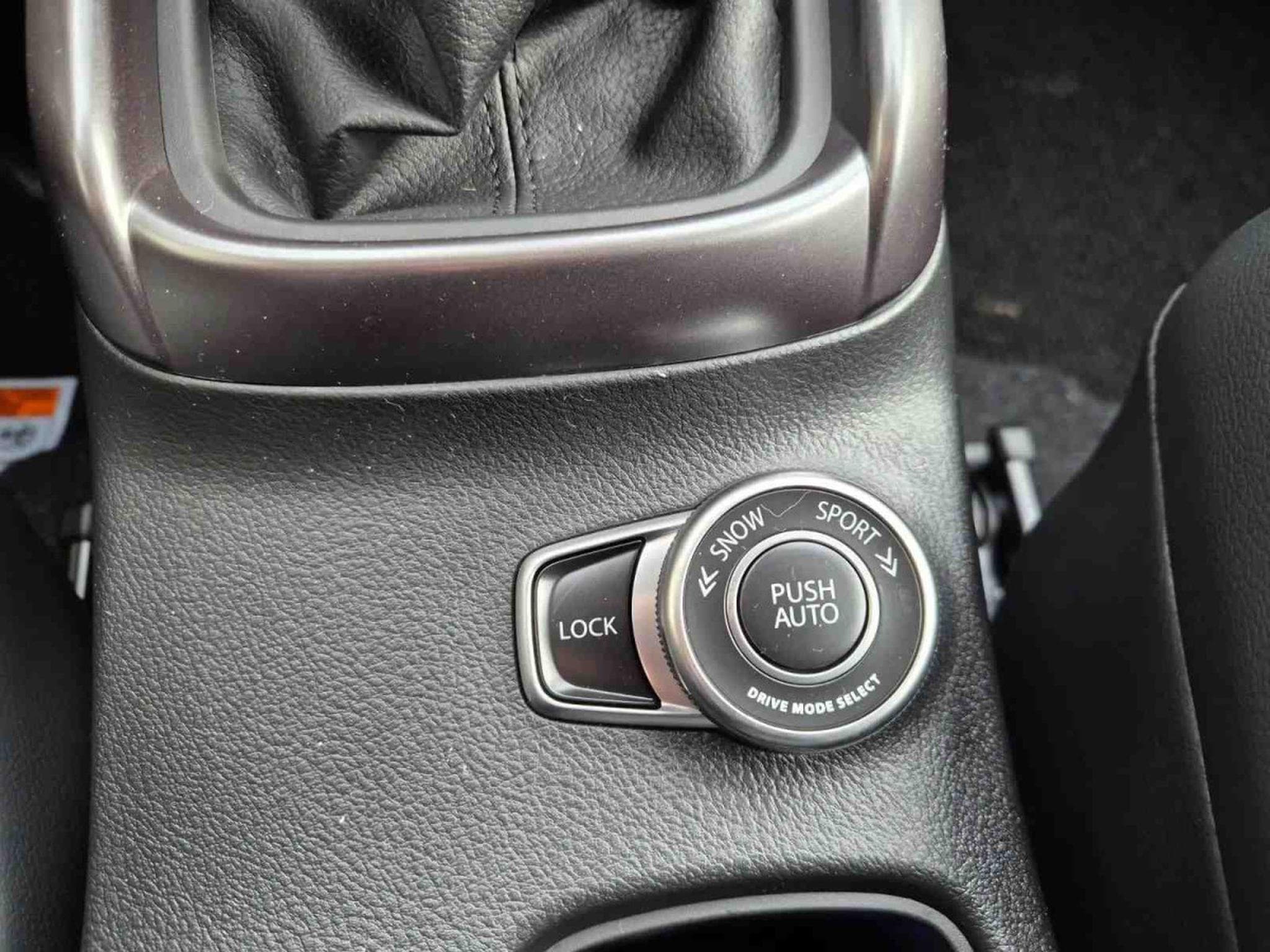 Suzuki S-Cross 1.4 Boosterjet 110 MHEV Comfort Allgrip (2026) - Photo 19