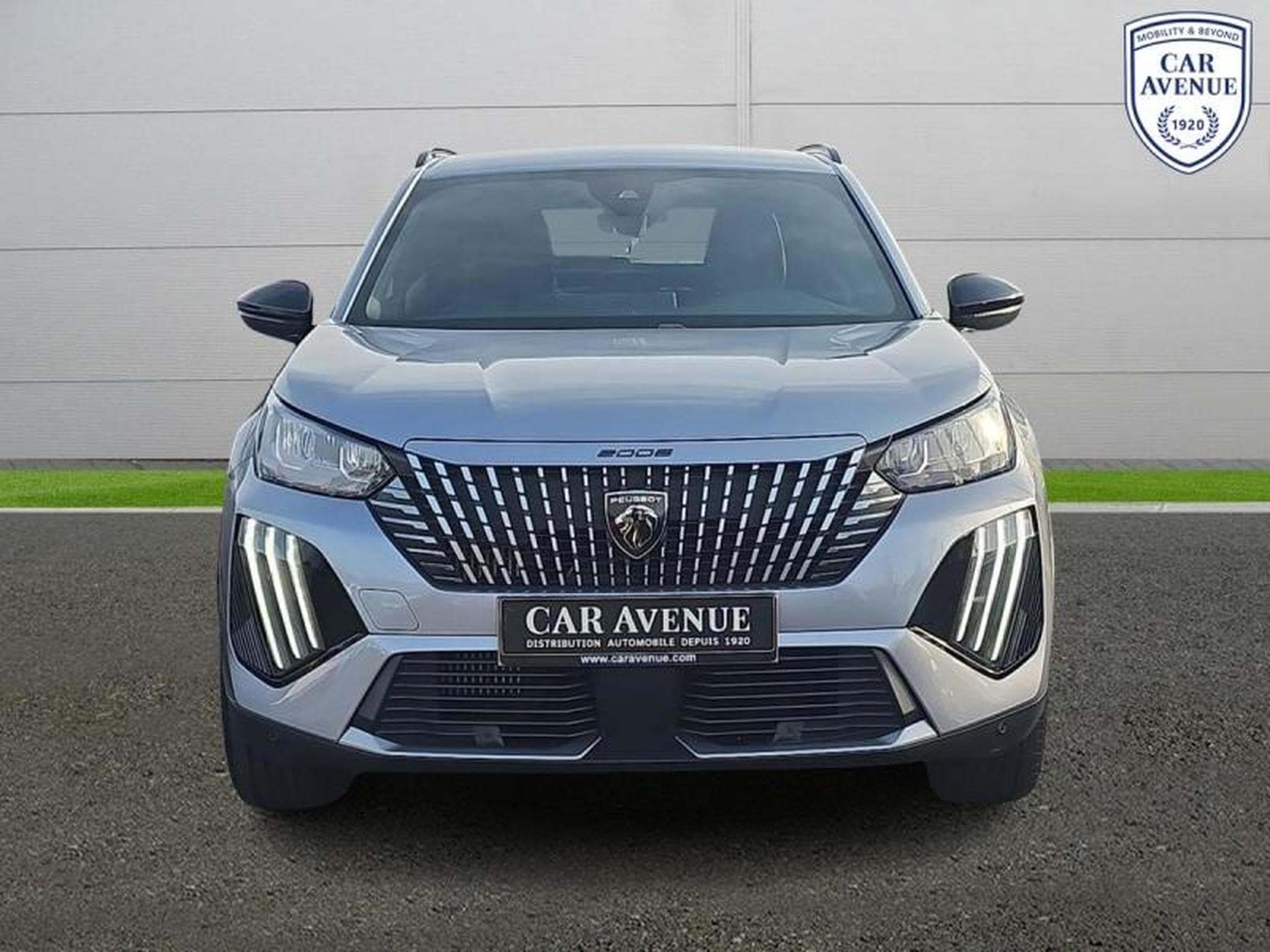 PEUGEOT 2008 1.2 100ch S&S Allure (2024) - Foto 2