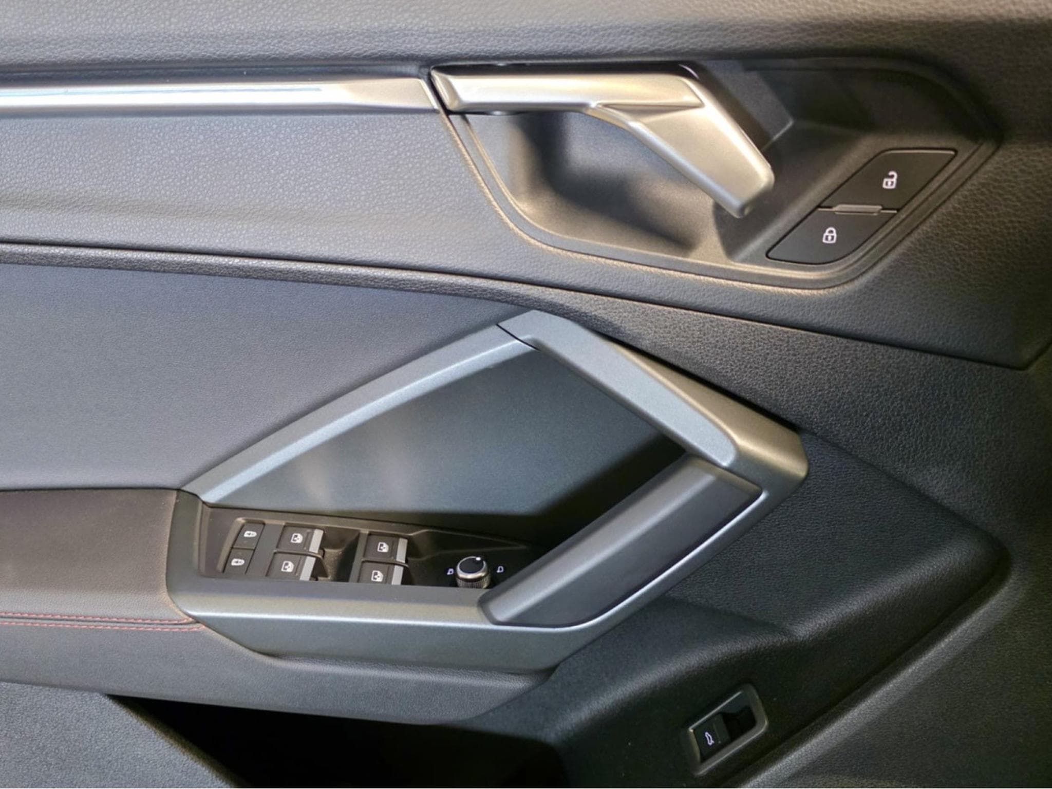 Audi Q3 40 TFSI QUATTRO SPORTBACK 3X S-LINE PANO CUIR NAVI (2025) - Foto 11