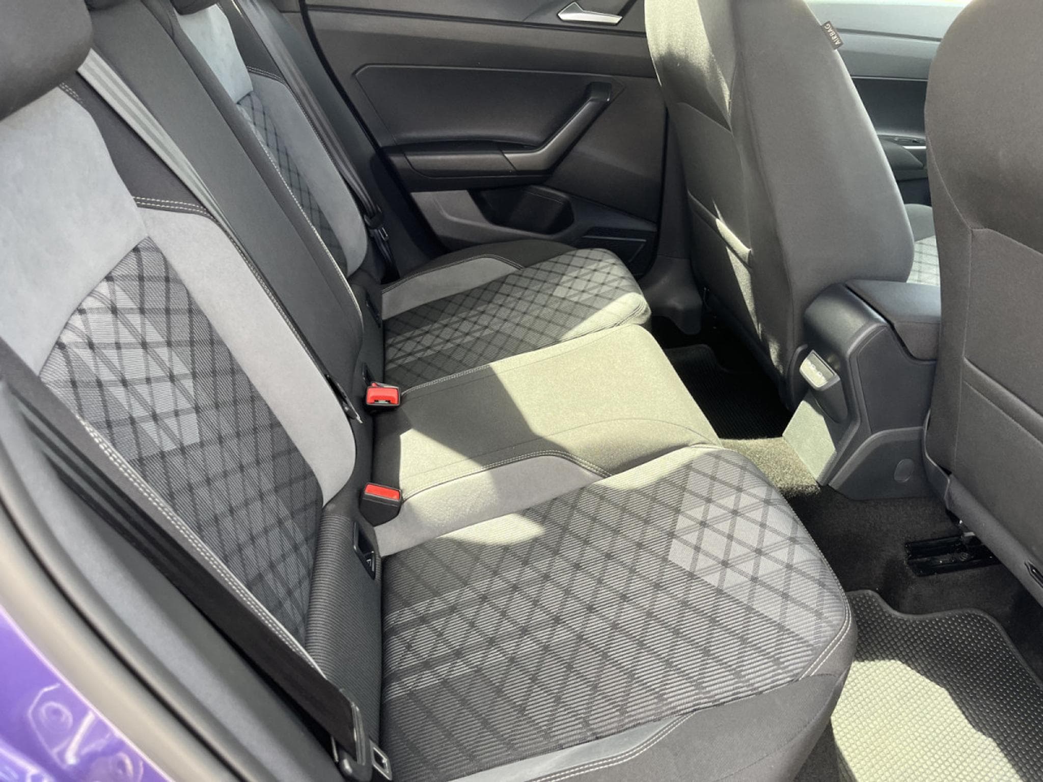 VW Polo R-Line 1.0 TSI DSG LED Digital Cockpit ACC Keyless (2022) - Photo 20