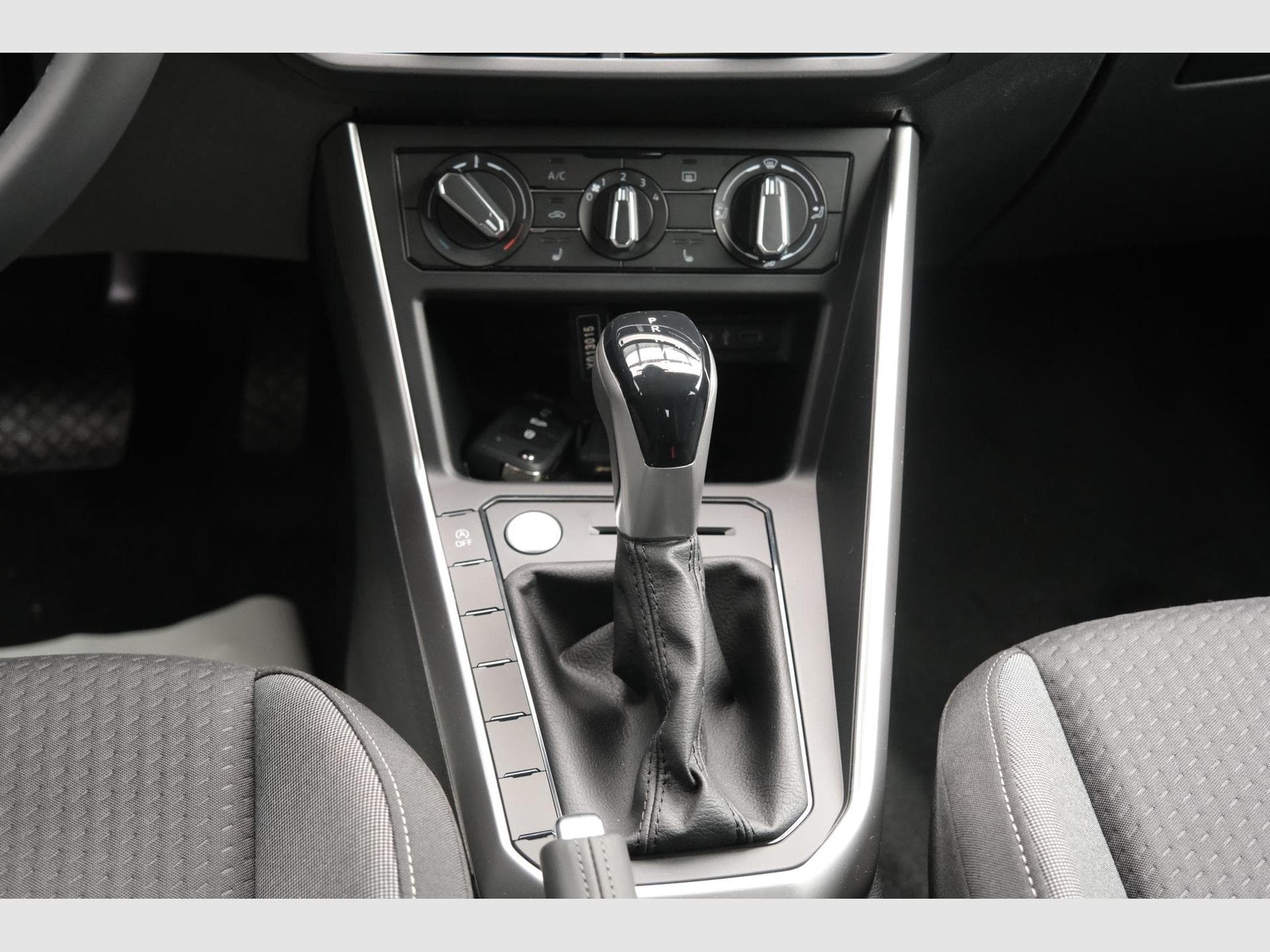 VW Taigo 1.0 TSI DSG (2025) - Photo 12