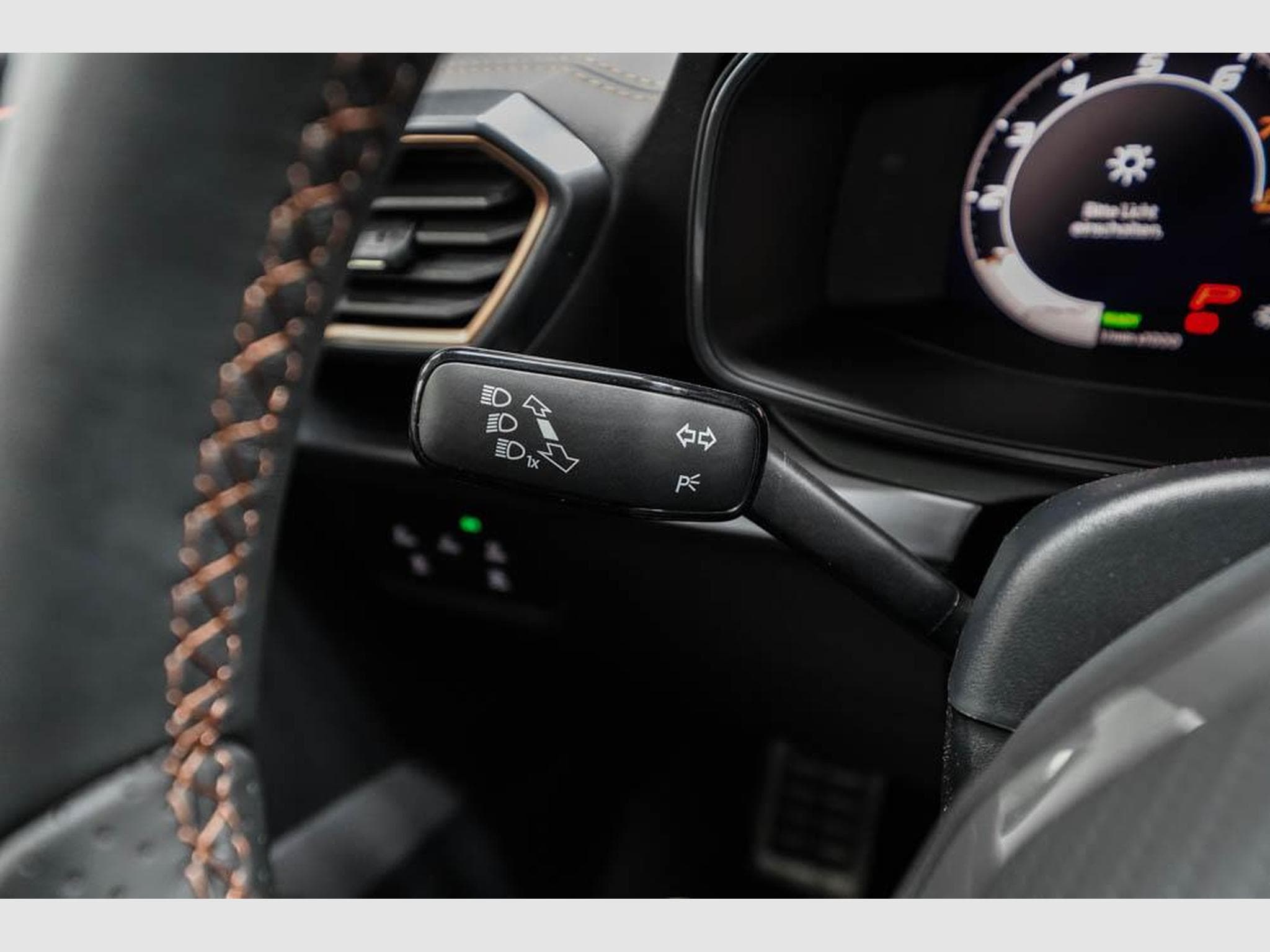 Cupra Formentor 1,5 eTSI DSG (2026) - Photo 10