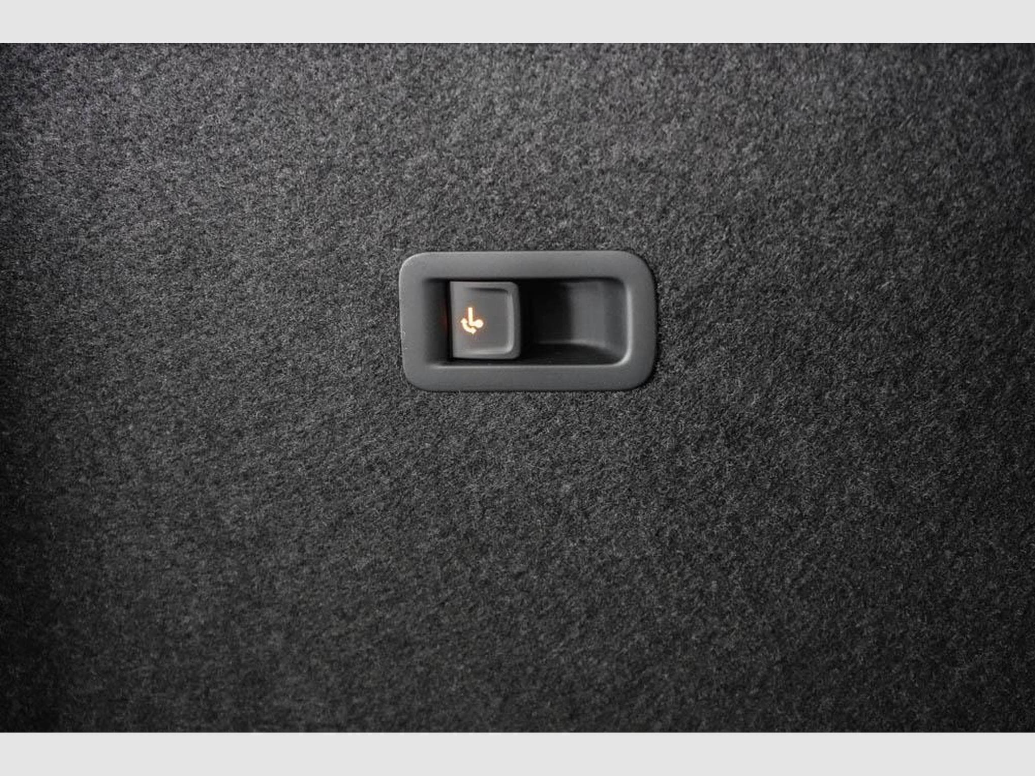 Cupra Formentor 1,5 eTSI DSG (2026) - Photo 19