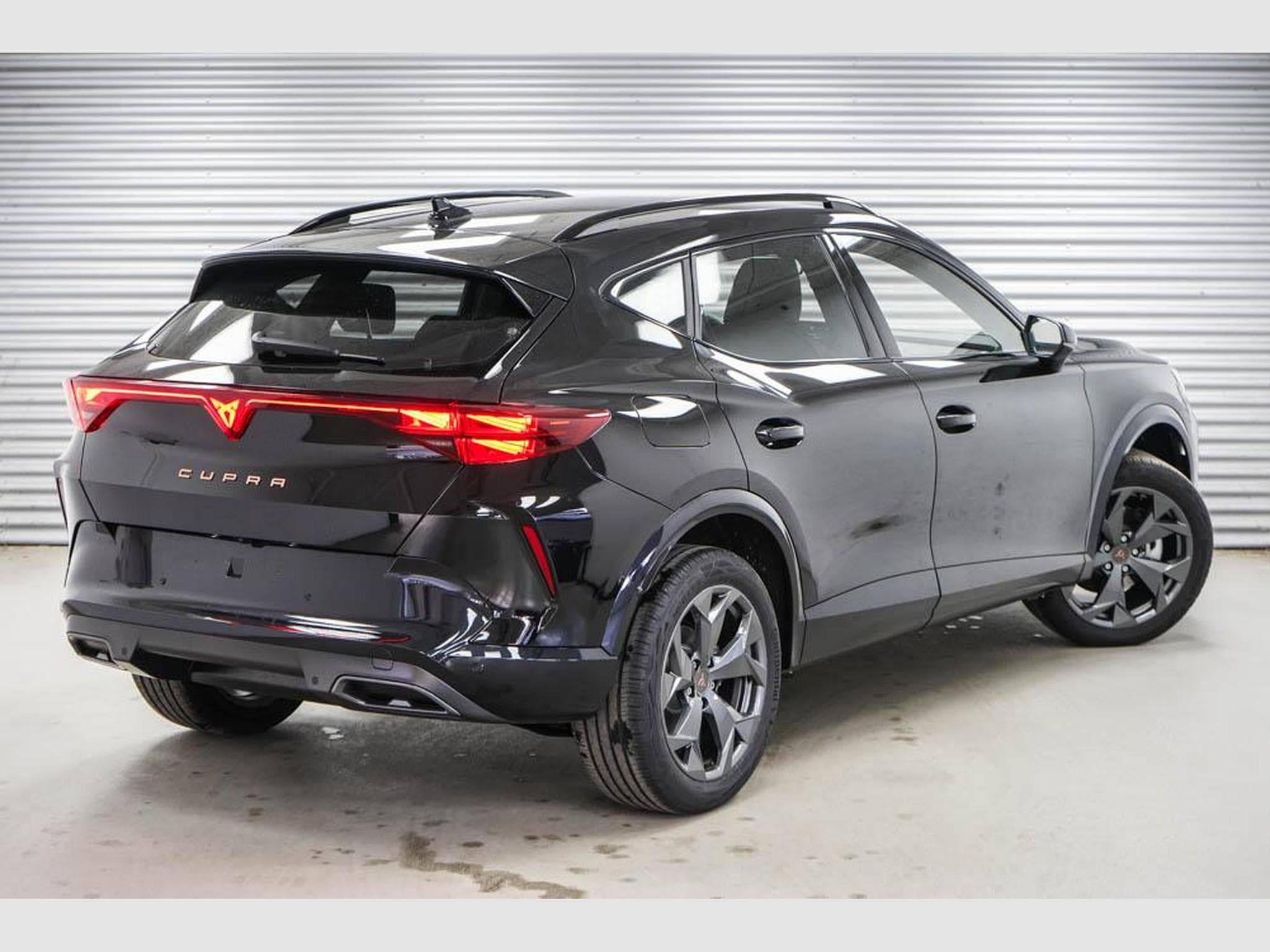 Cupra Formentor 1,5 eTSI DSG (2026) - Photo 3