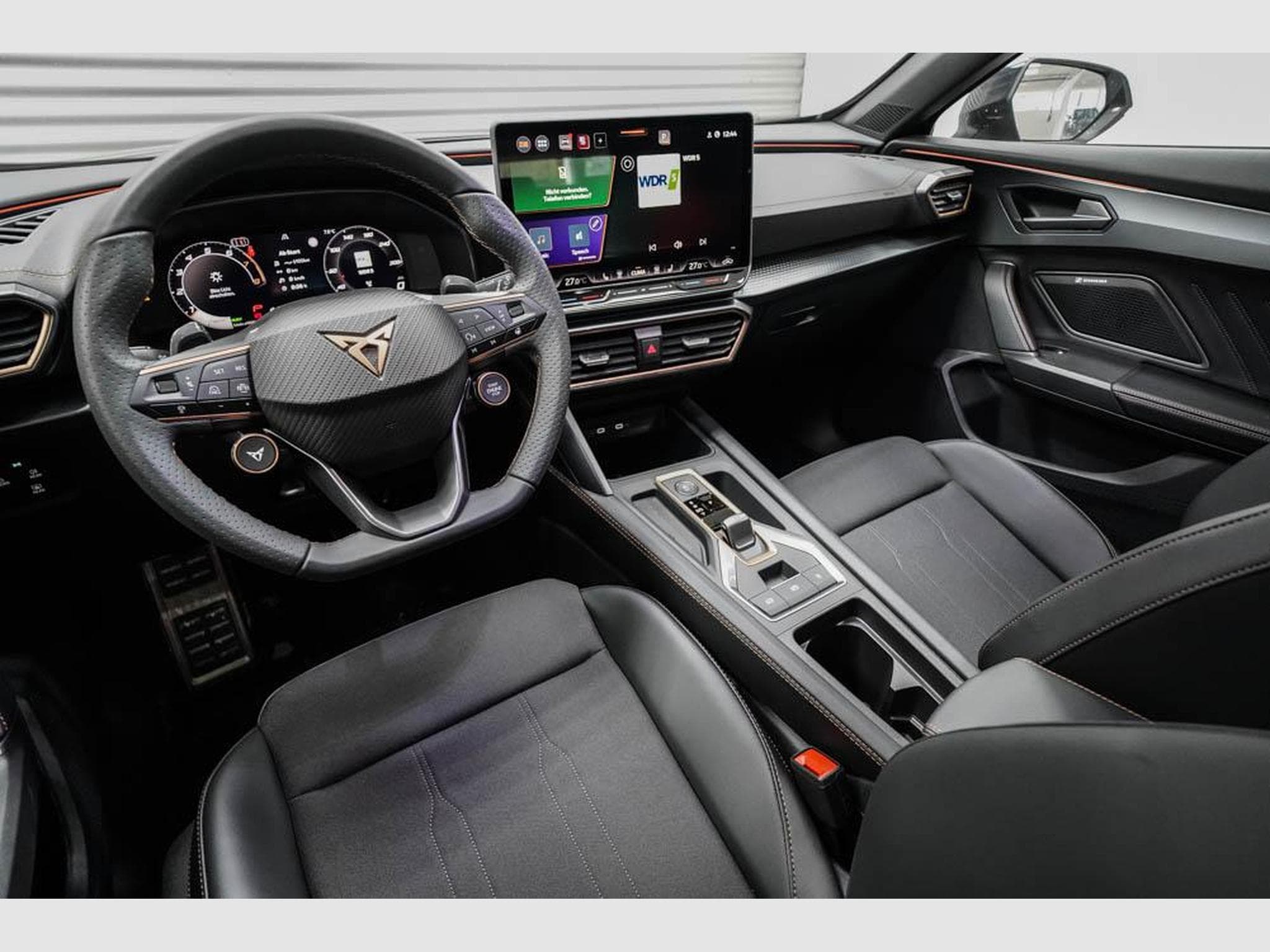 Cupra Formentor 1,5 eTSI DSG (2026) - Photo 7