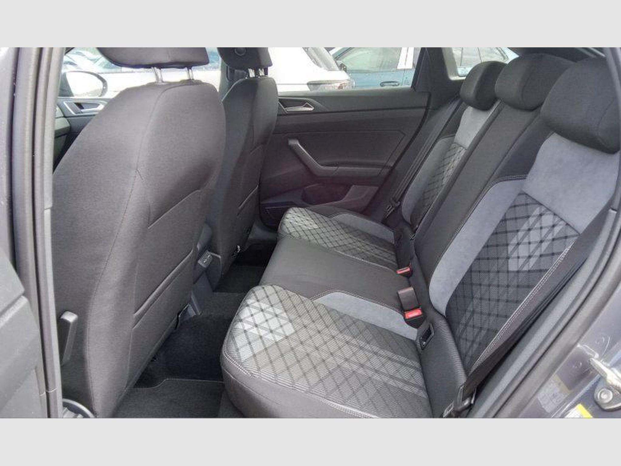 VW Taigo R-Line Limited 1.5 TSI 7-Gang-DSG (2026) - Photo 6