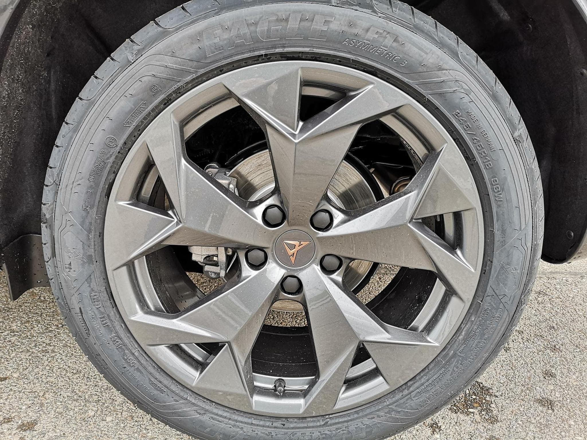 Cupra Formentor 1.5 eTSI 110 kW (2026) - Photo 3