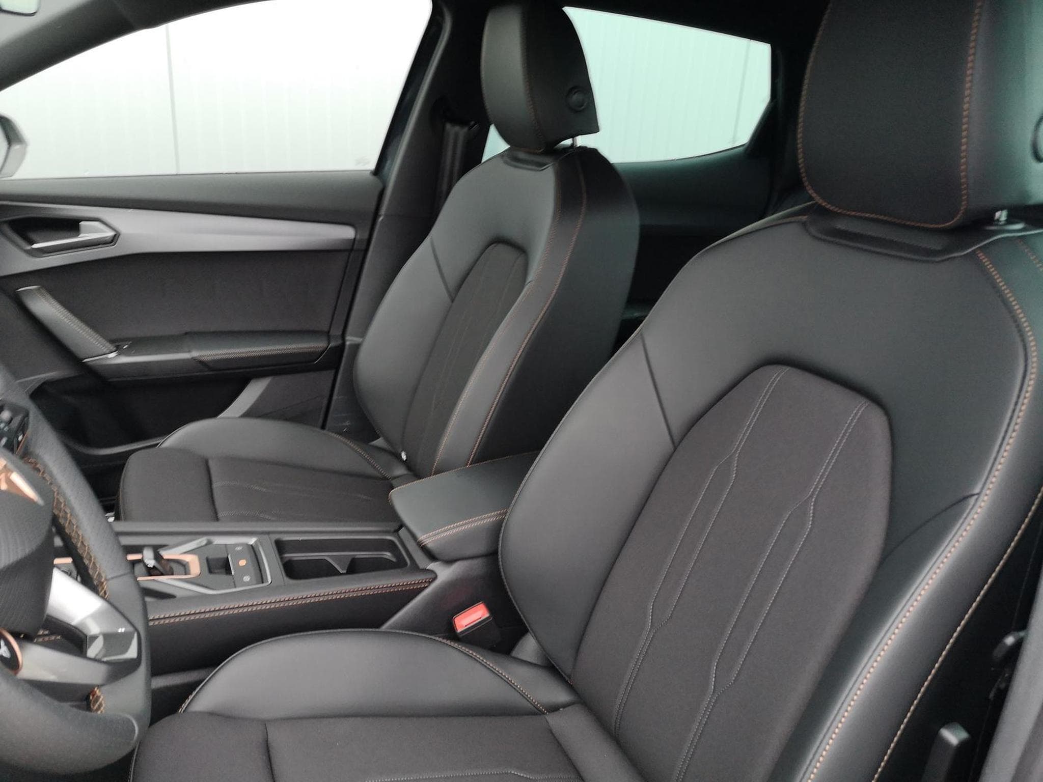 Cupra Formentor 1.5 eTSI 110 kW (2026) - Photo 6