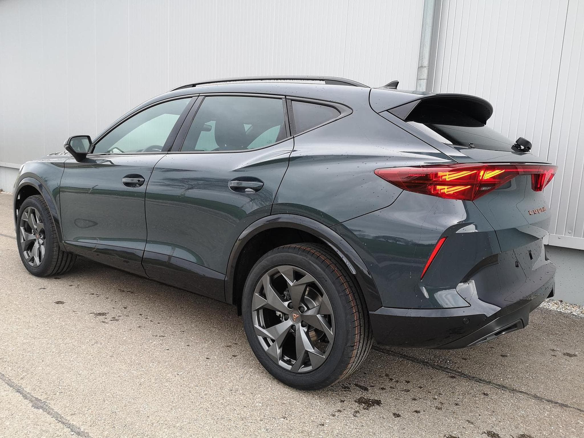 Cupra Formentor 1.5 eTSI 110 kW (2026) - Photo 2