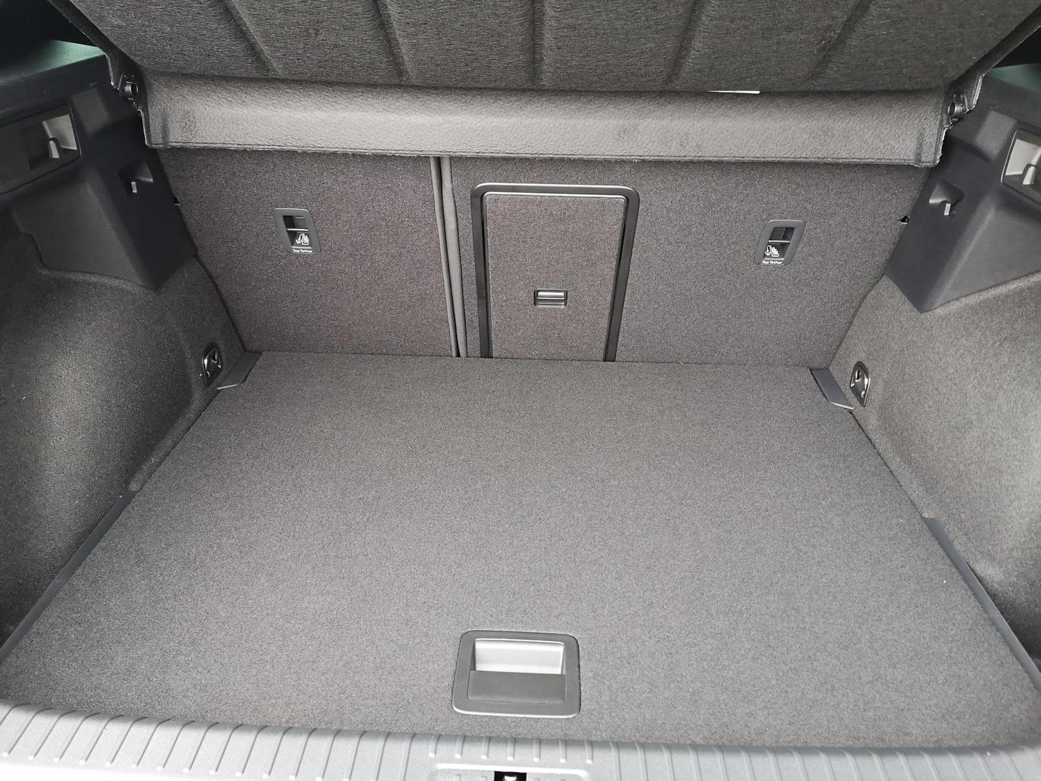 Cupra Formentor 1.5 eTSI 110 kW (2026) - Photo 8