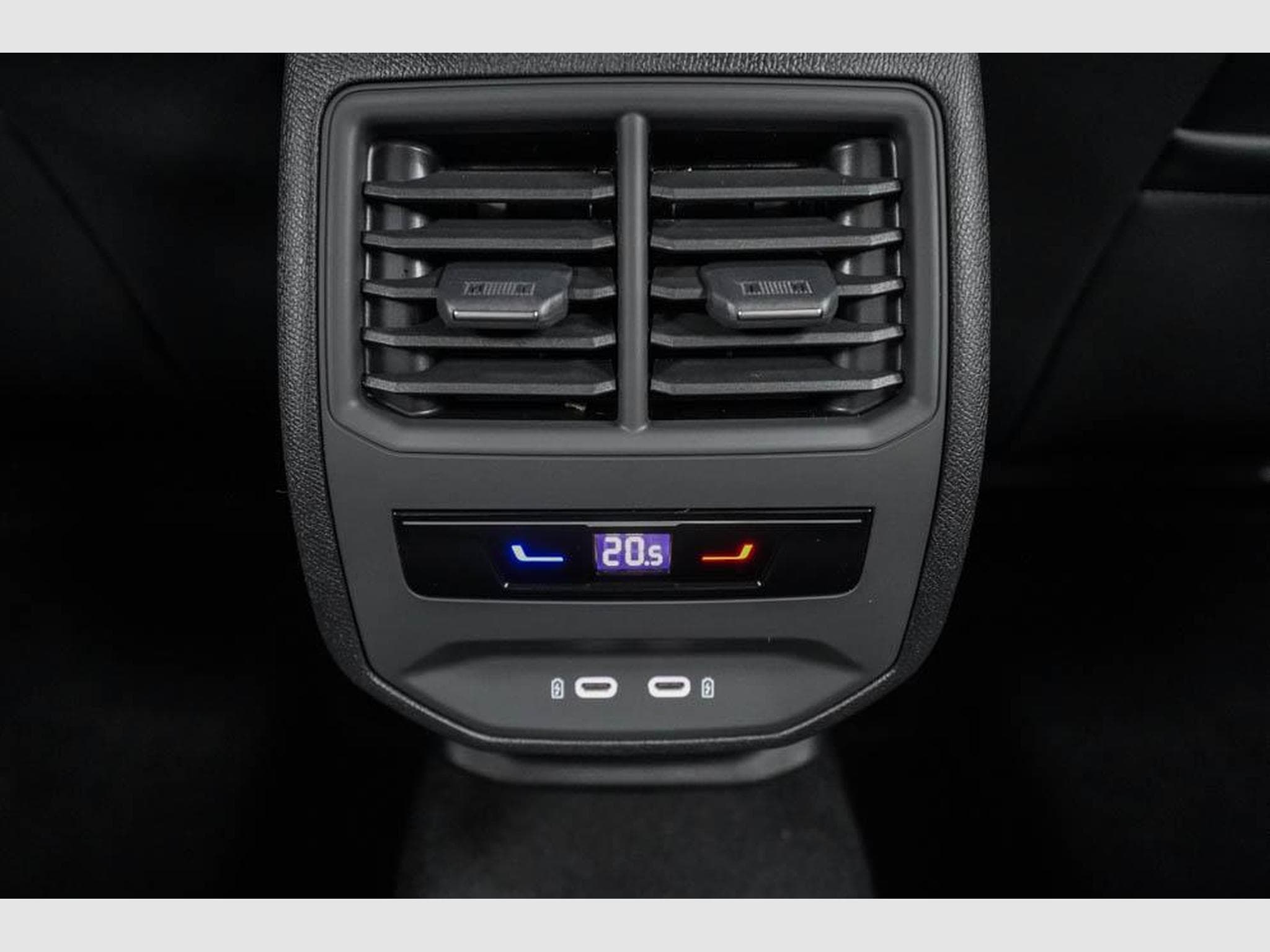 Cupra Formentor 1,5 eTSI DSG (2026) - Foto 17