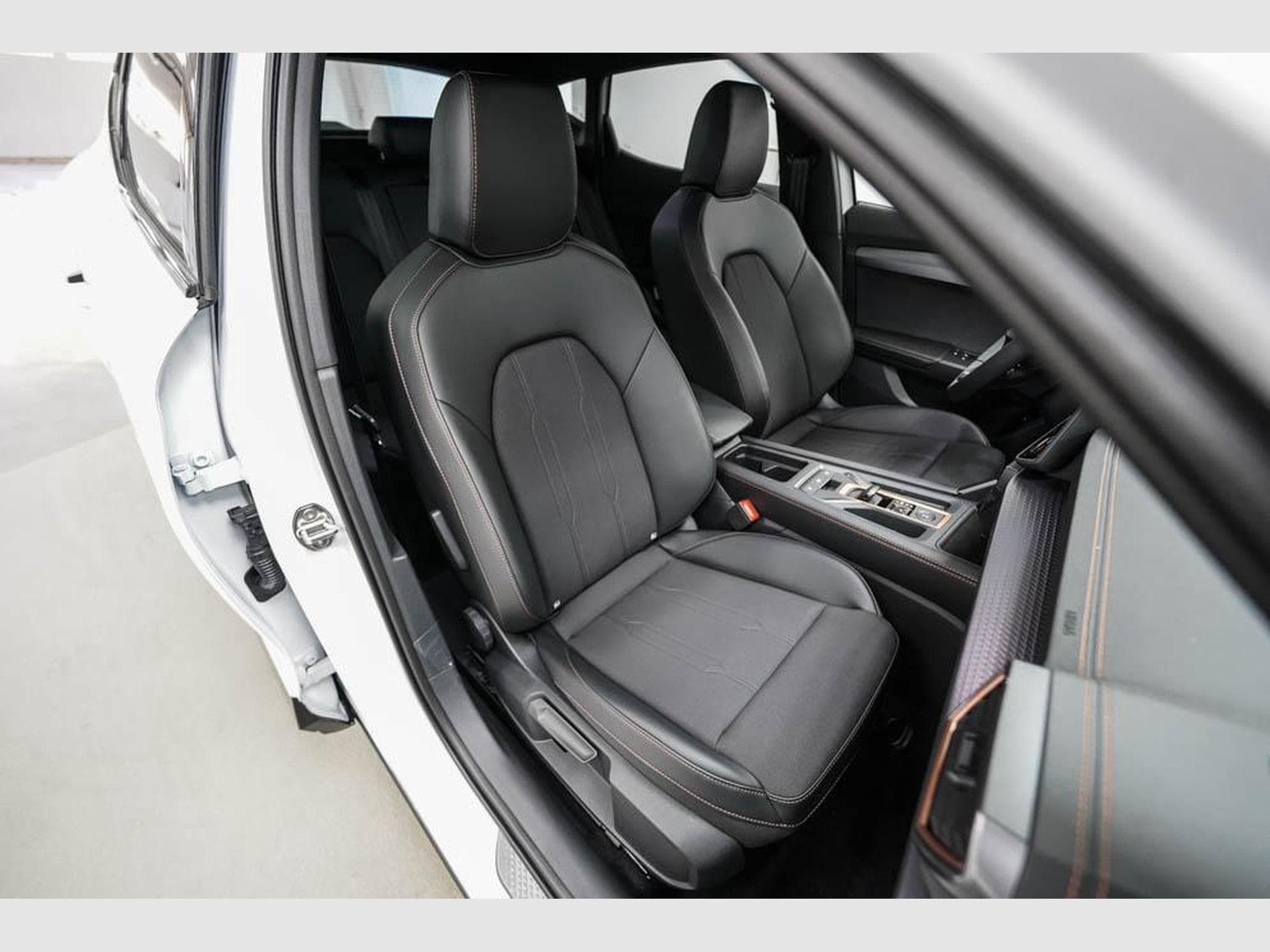 Cupra Formentor 1,5 eTSI DSG (2026) - Foto 22