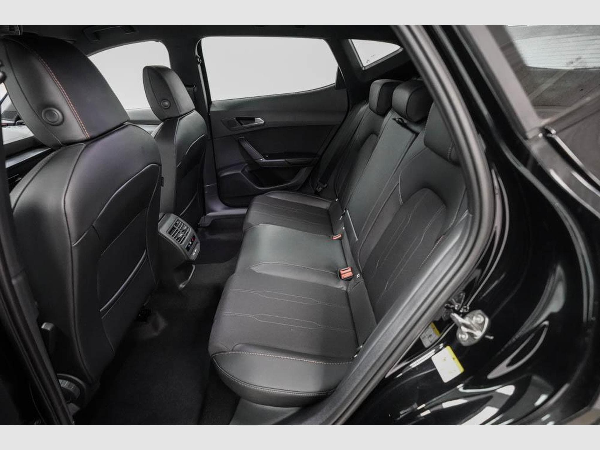 Cupra Formentor 1,5 eTSI DSG (2026) - Foto 16